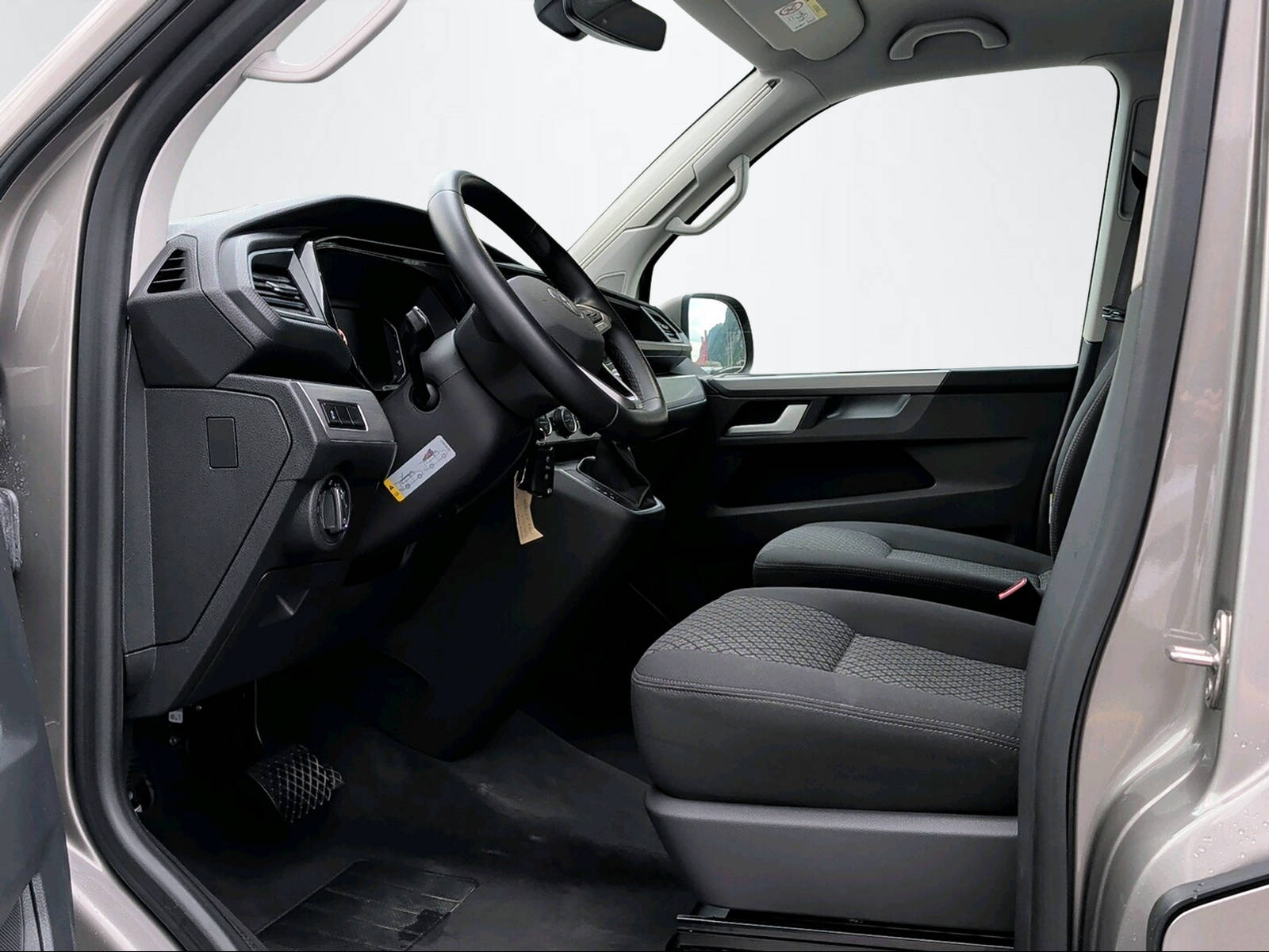 VW T6.1 2.0 TDI 150 Beach Liberty DSG-image-9