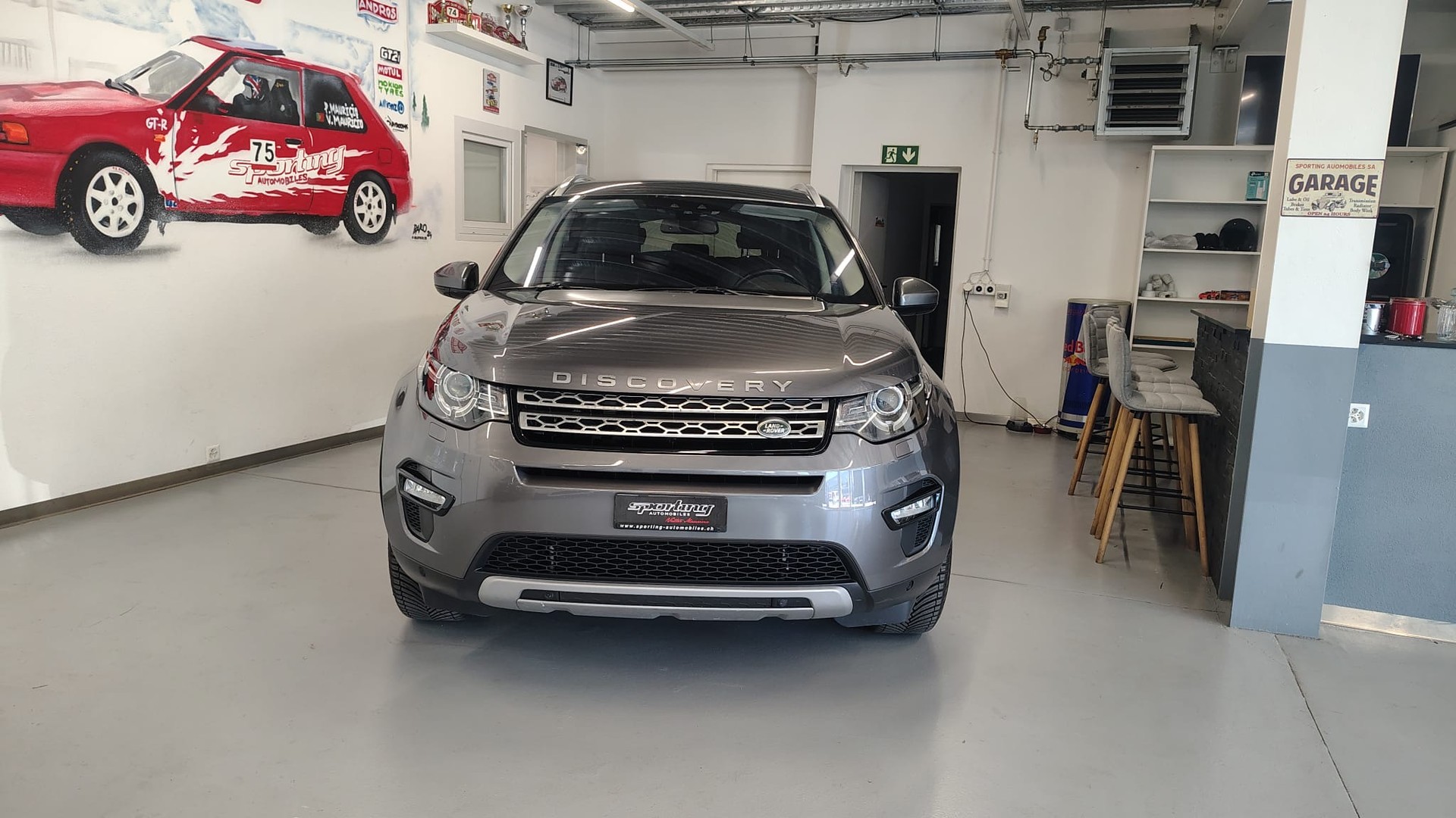 LAND ROVER Discovery Sport 2.2TD4 HSE AT9-showroom-element-1