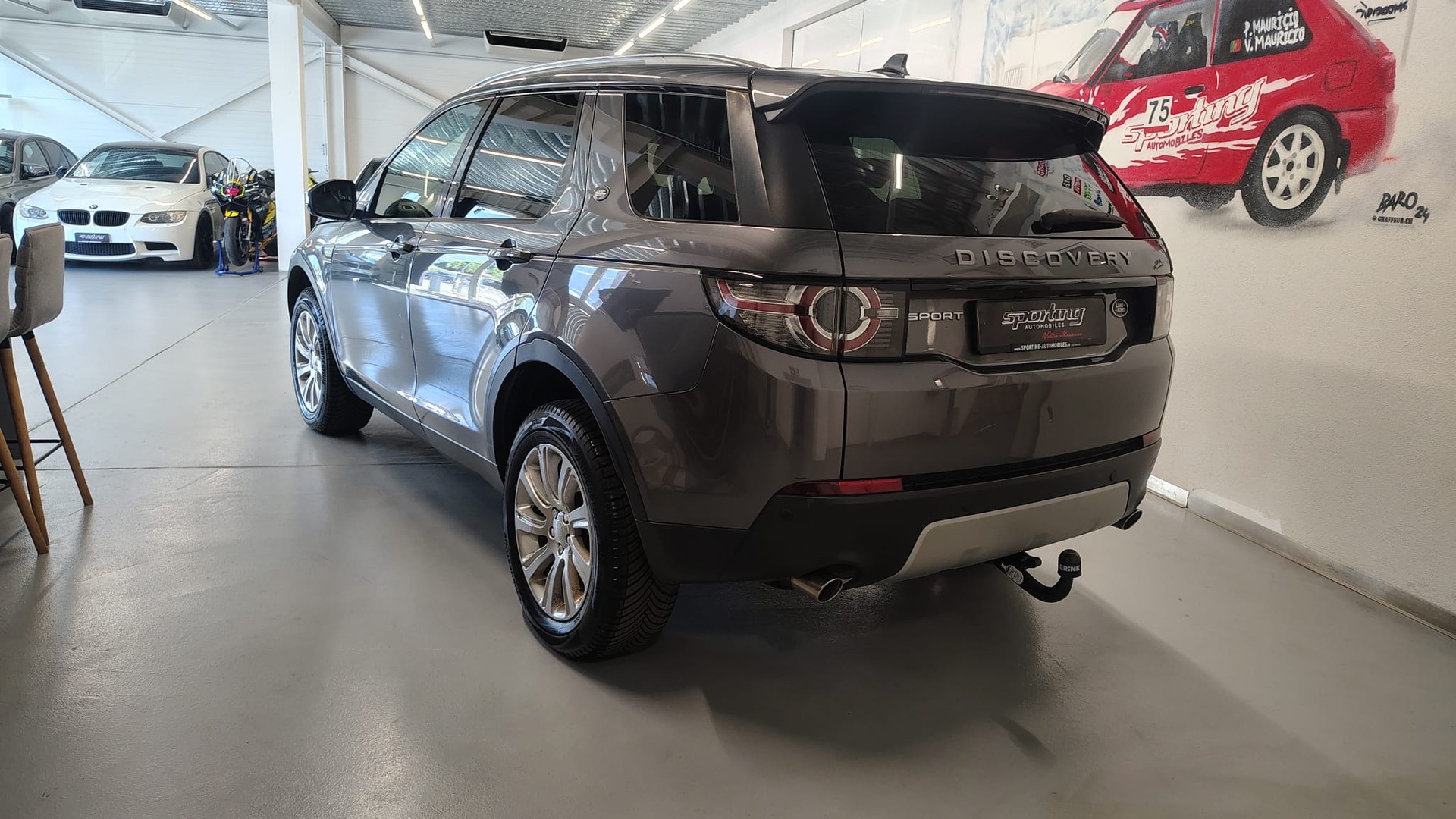 LAND ROVER Discovery Sport 2.2TD4 HSE AT9-showroom-element-3