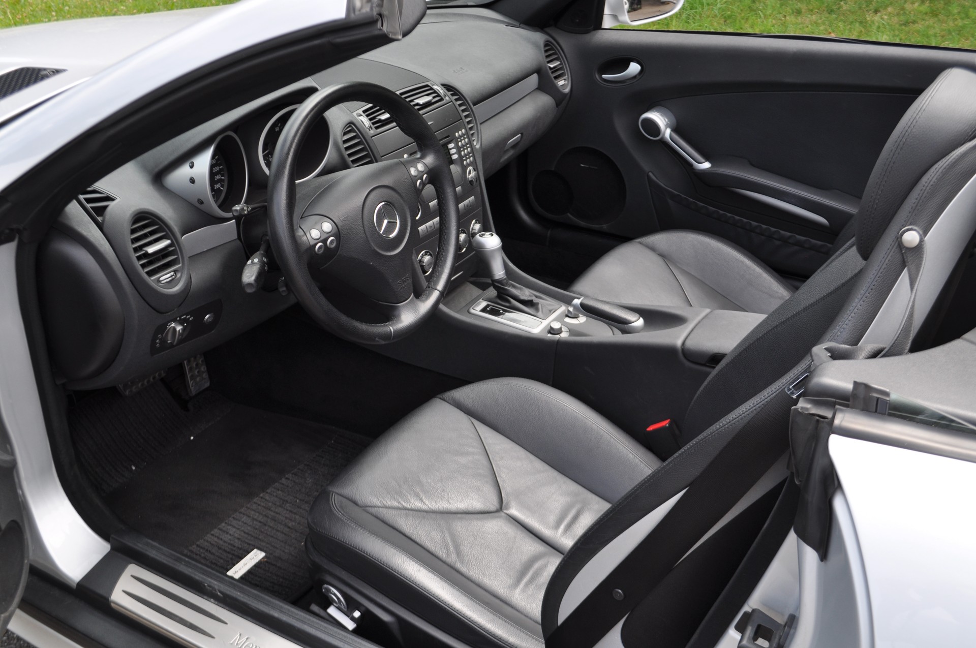 MERCEDES-BENZ SLK 350-image-8