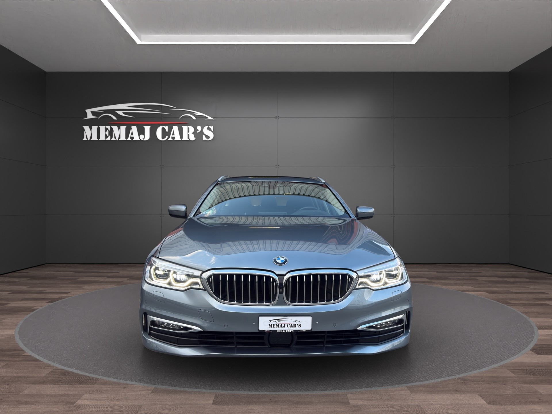 BMW 540i xDrive Touring Luxury Line Steptronic