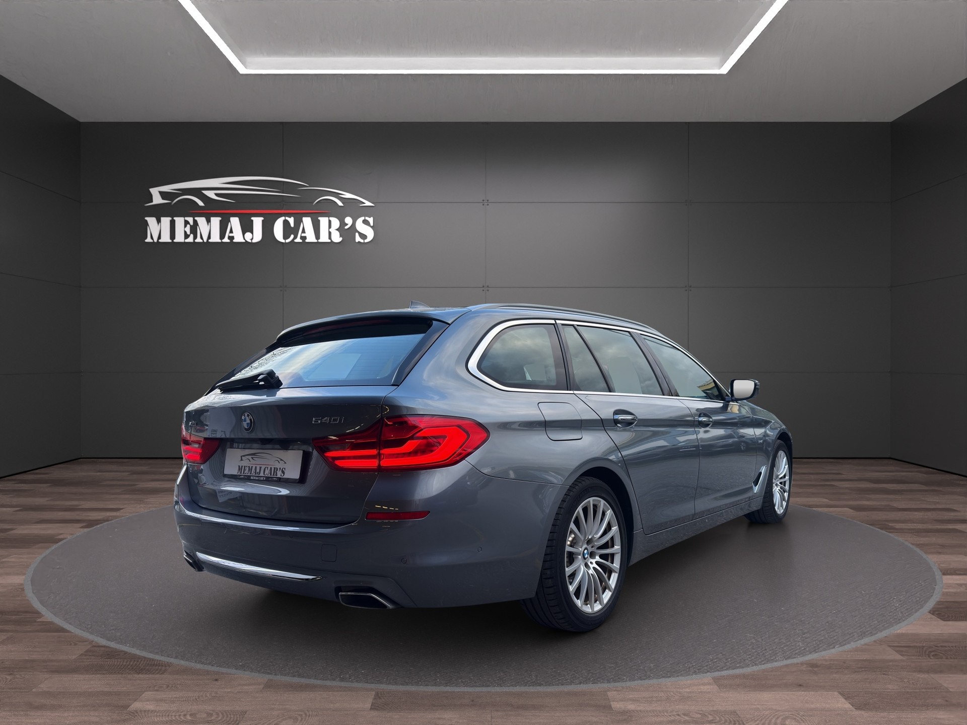 BMW 540i xDrive Touring Luxury Line Steptronic-image-6