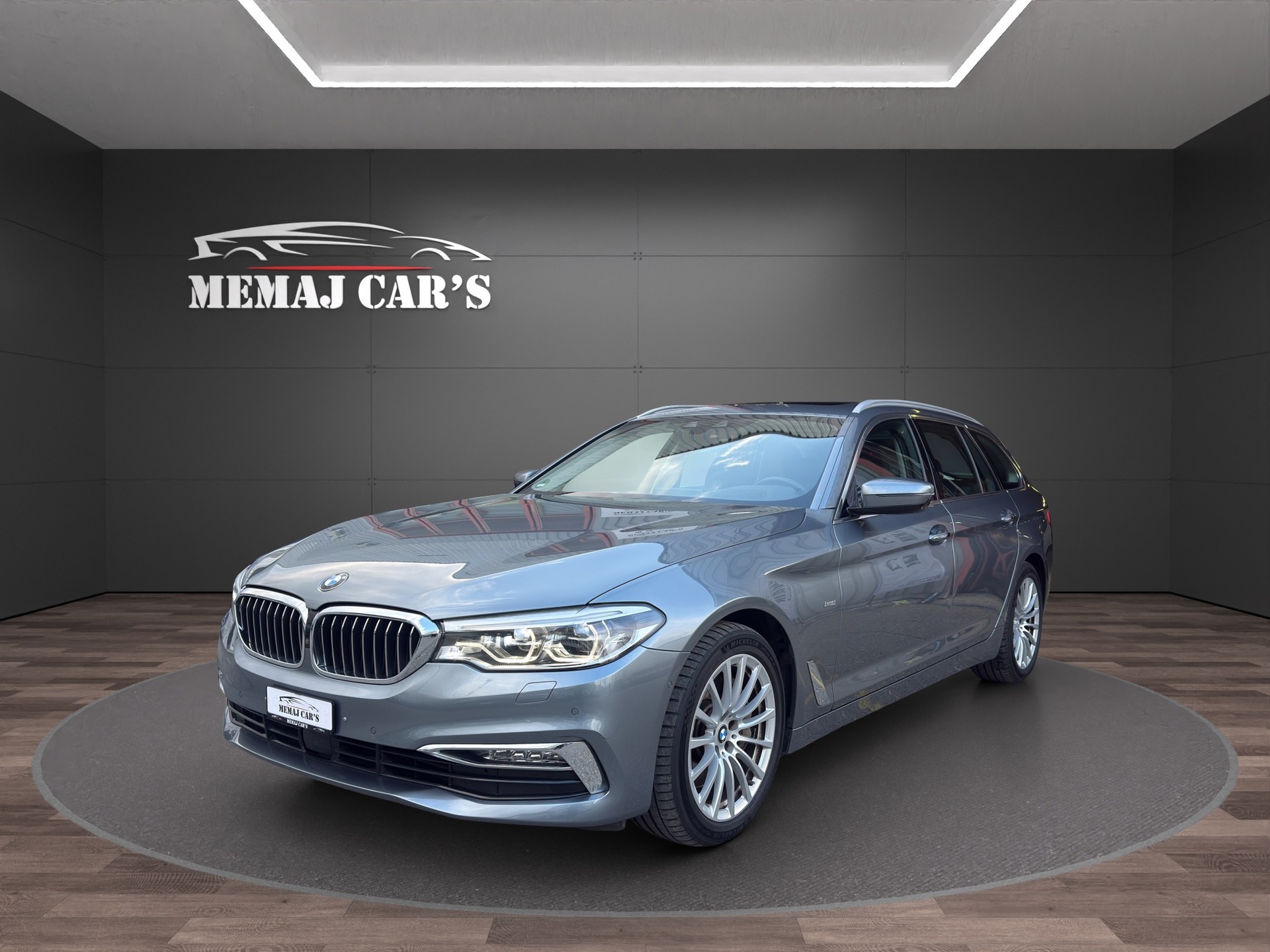 BMW 540i xDrive Touring Luxury Line Steptronic-image-1