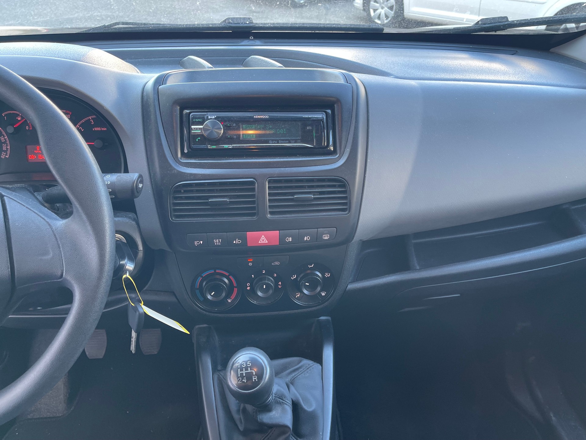 OPEL Combo 1.4i Cosmo L1H1-image-12
