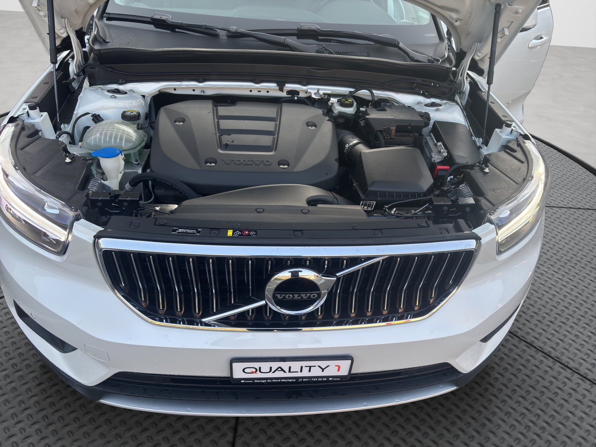 VOLVO XC40 T3 Inscription Geartronic-image-15