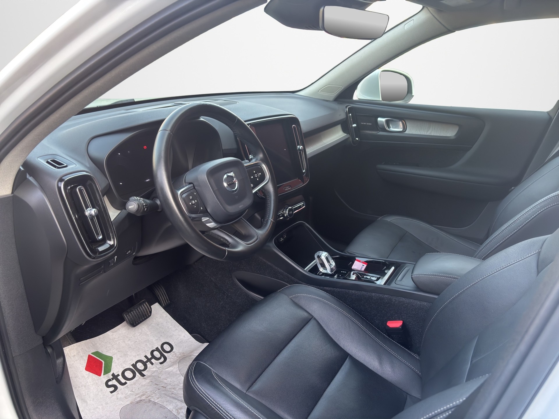 VOLVO XC40 T3 Inscription Geartronic-image-8
