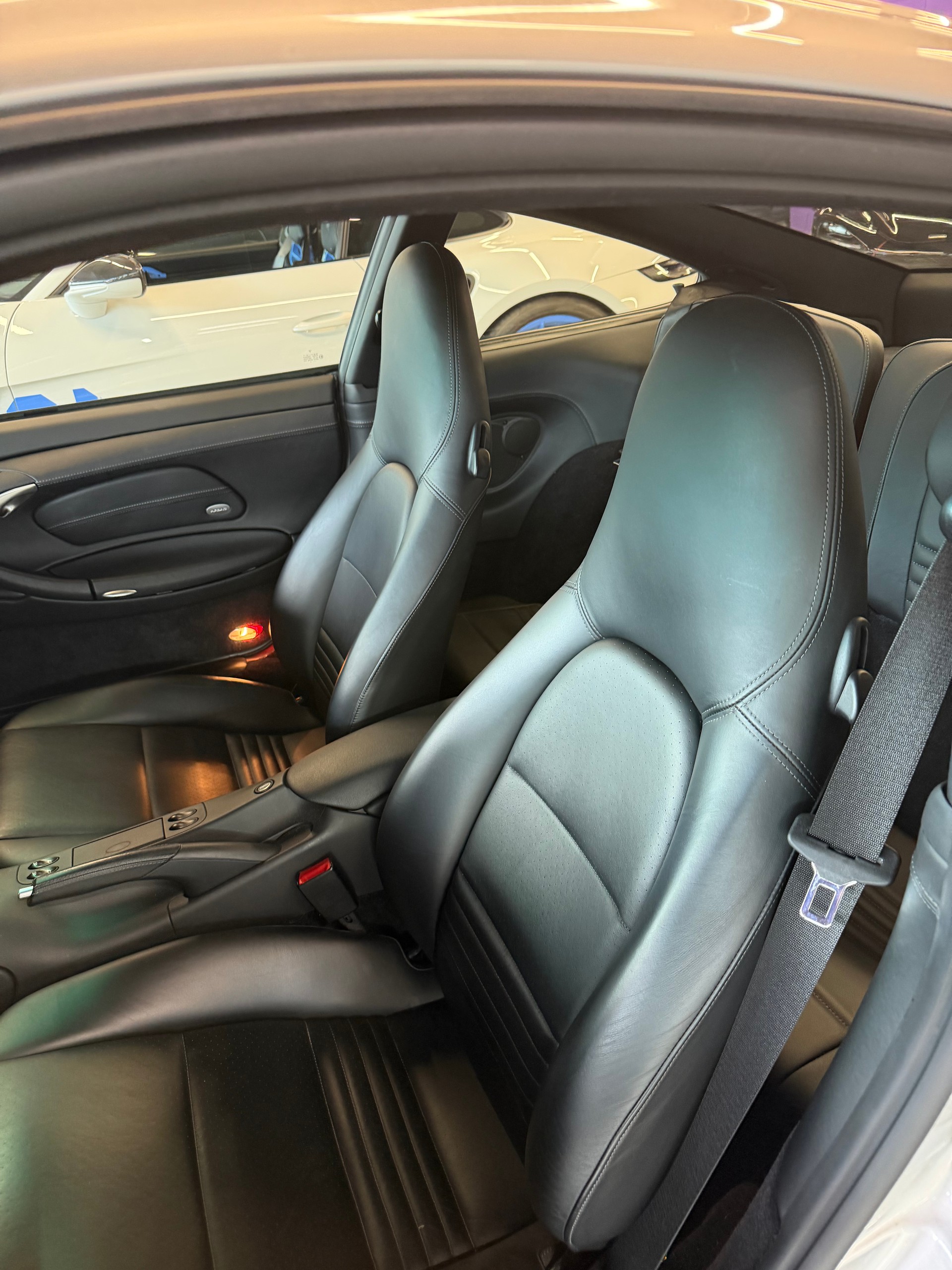 PORSCHE 911 Carrera 4 S-image-7