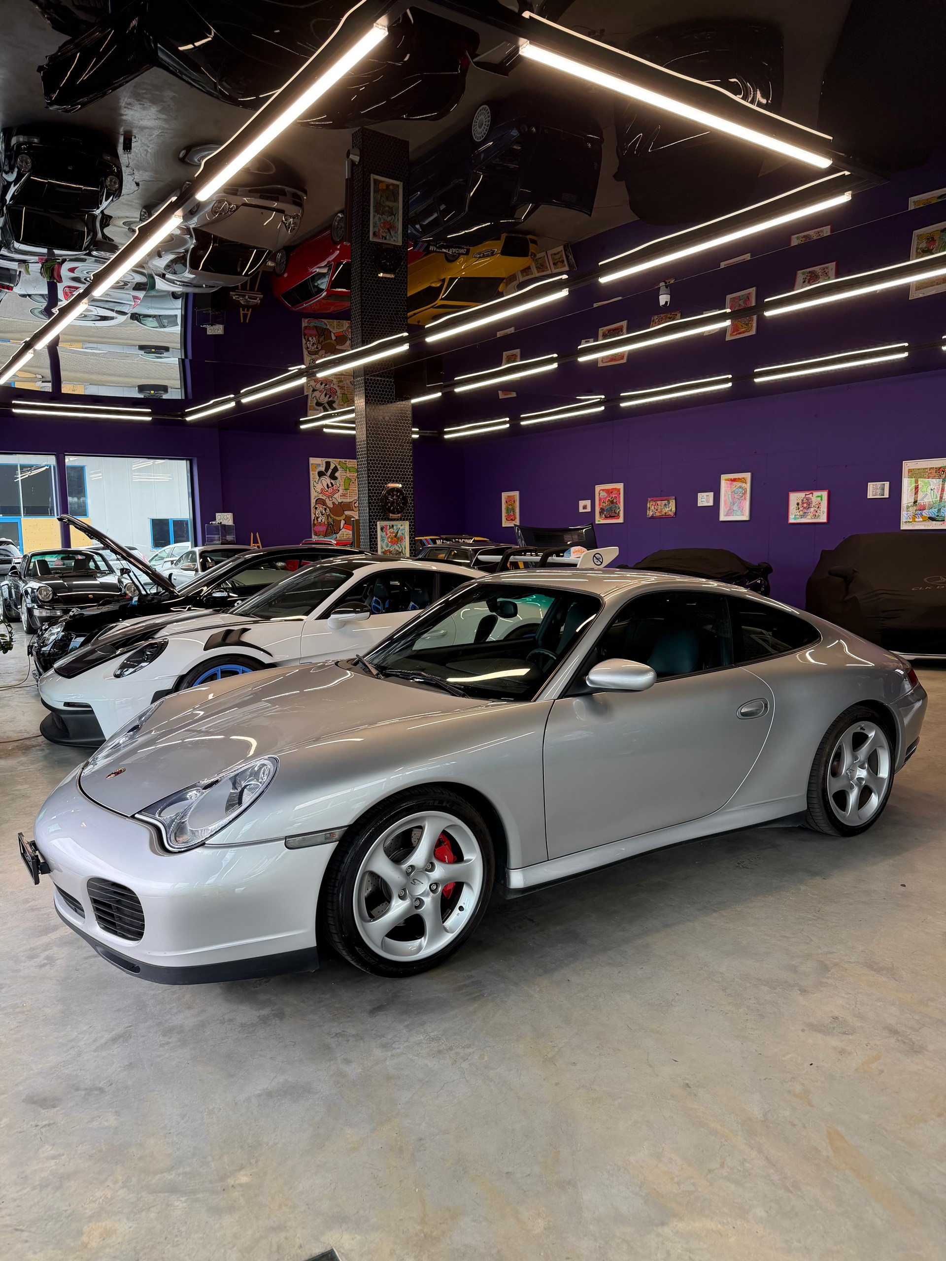 PORSCHE 911 Carrera 4 S-showroom-element-2