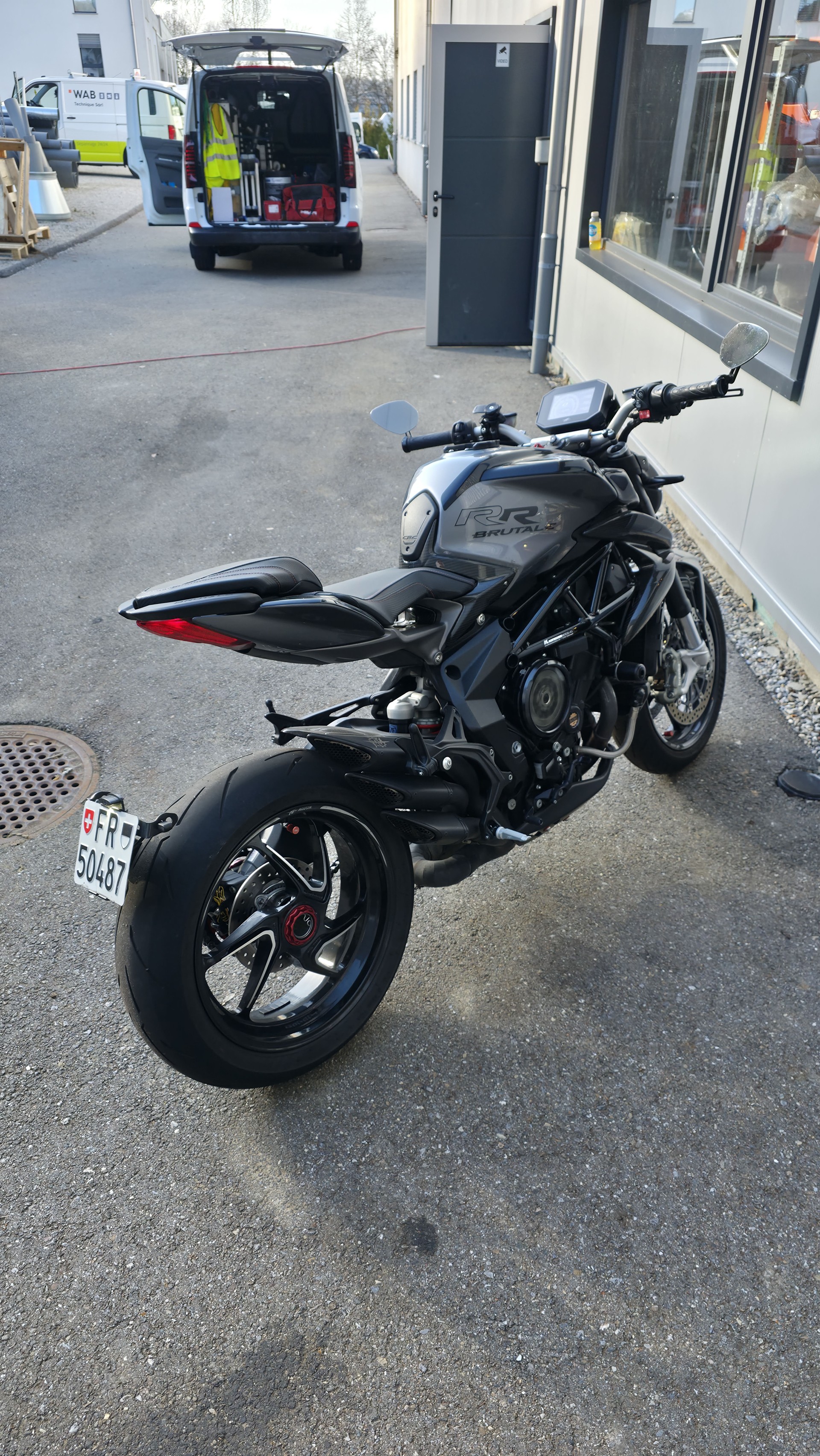 MV AGUSTA B3 Brutale 800 RR-image-1