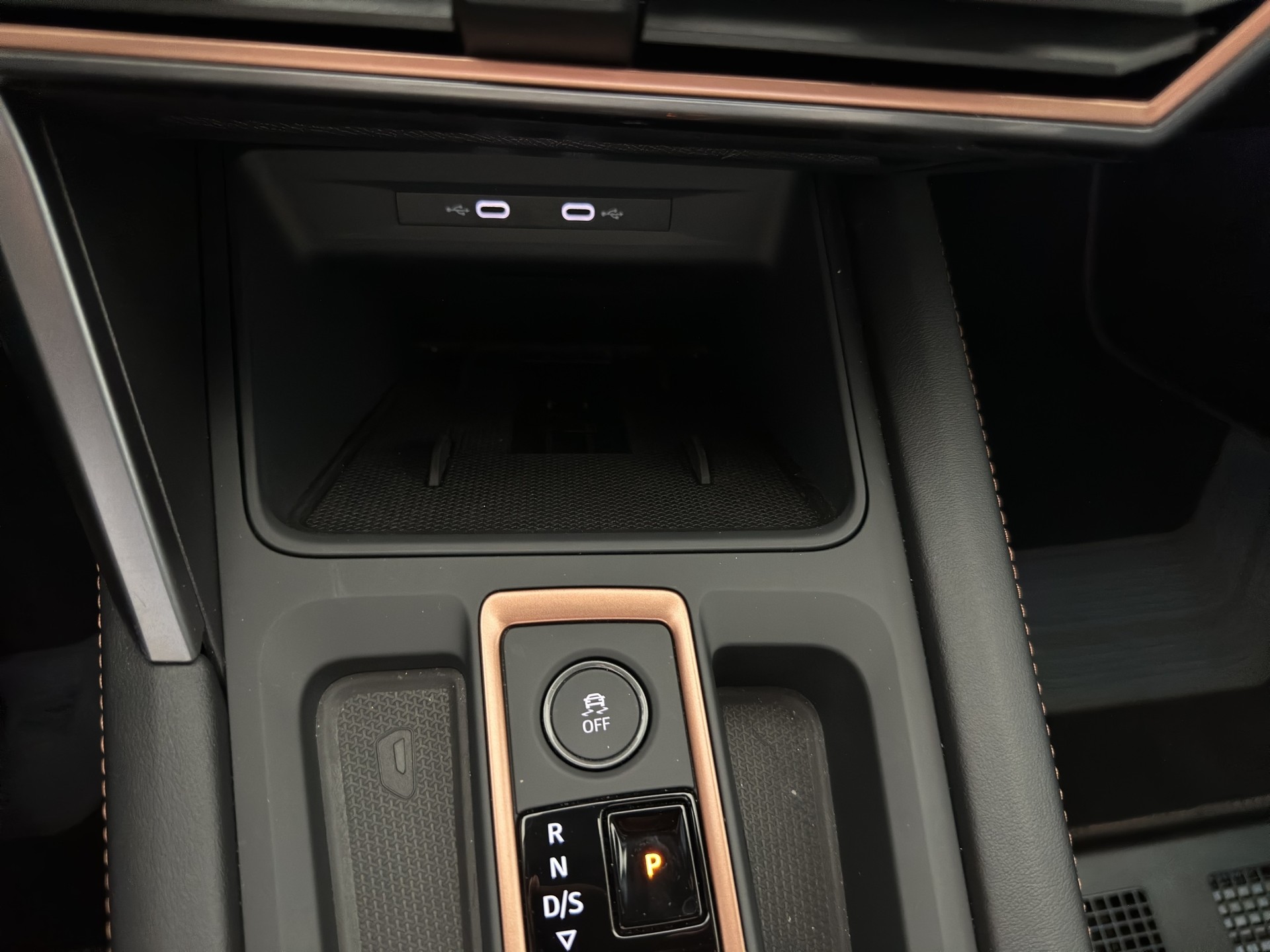 CUPRA Formentor 1.5 e-HYBRID pHEV VZ DSG-image-18