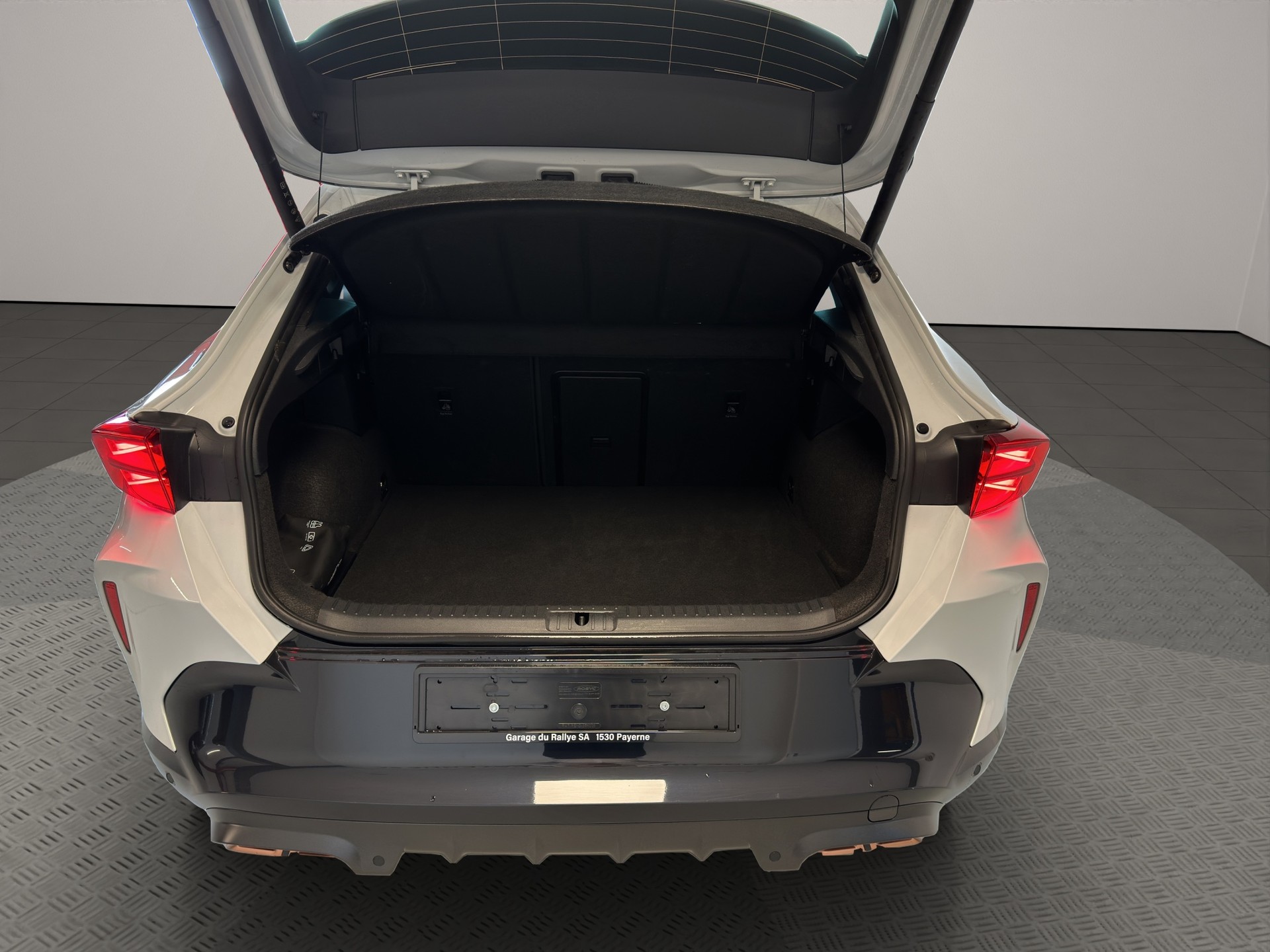 CUPRA Formentor 1.5 e-HYBRID pHEV VZ DSG-image-5