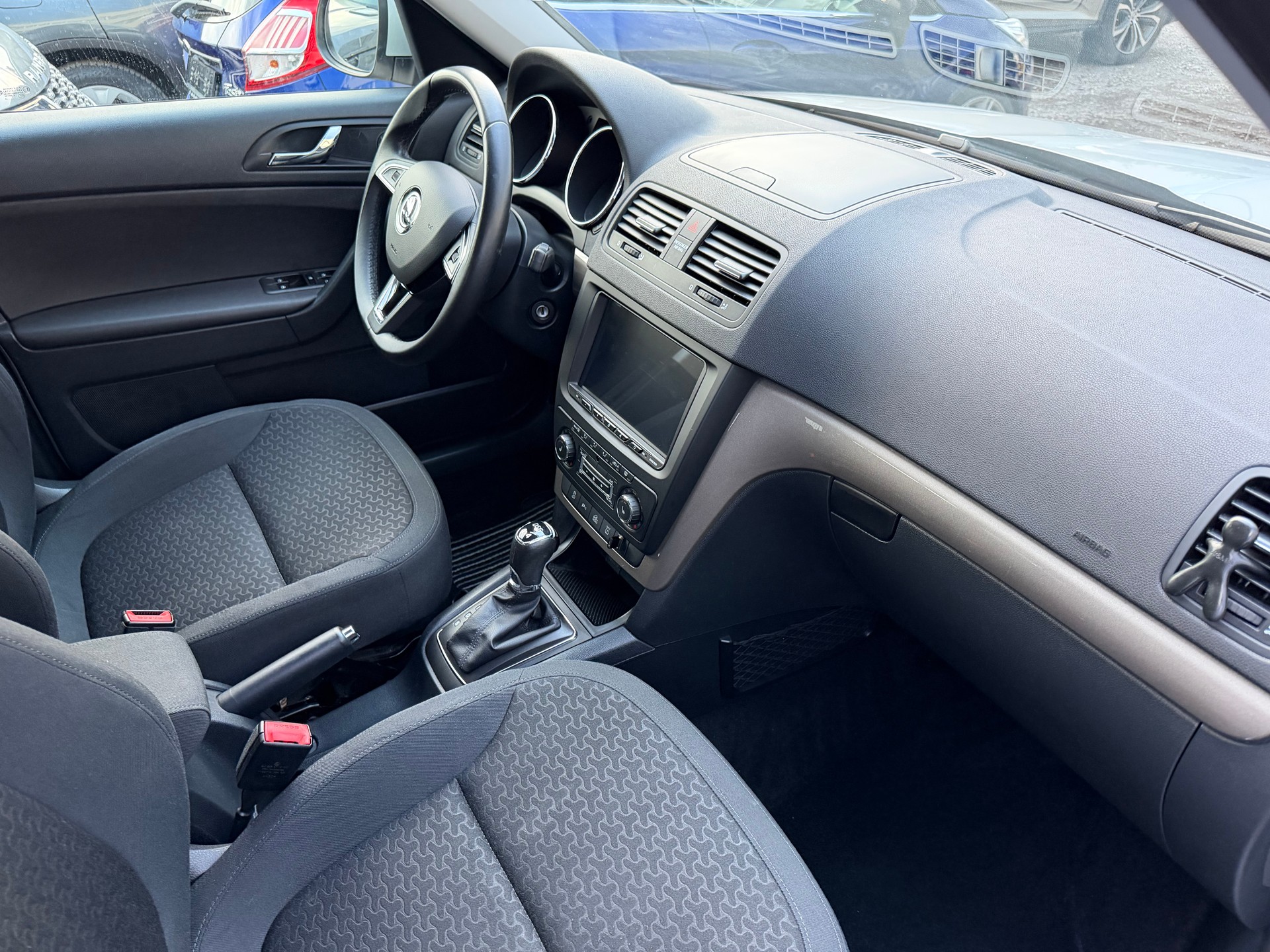 SKODA Yeti 1.8 TSI Elegance** 4x4** DSG-image-13