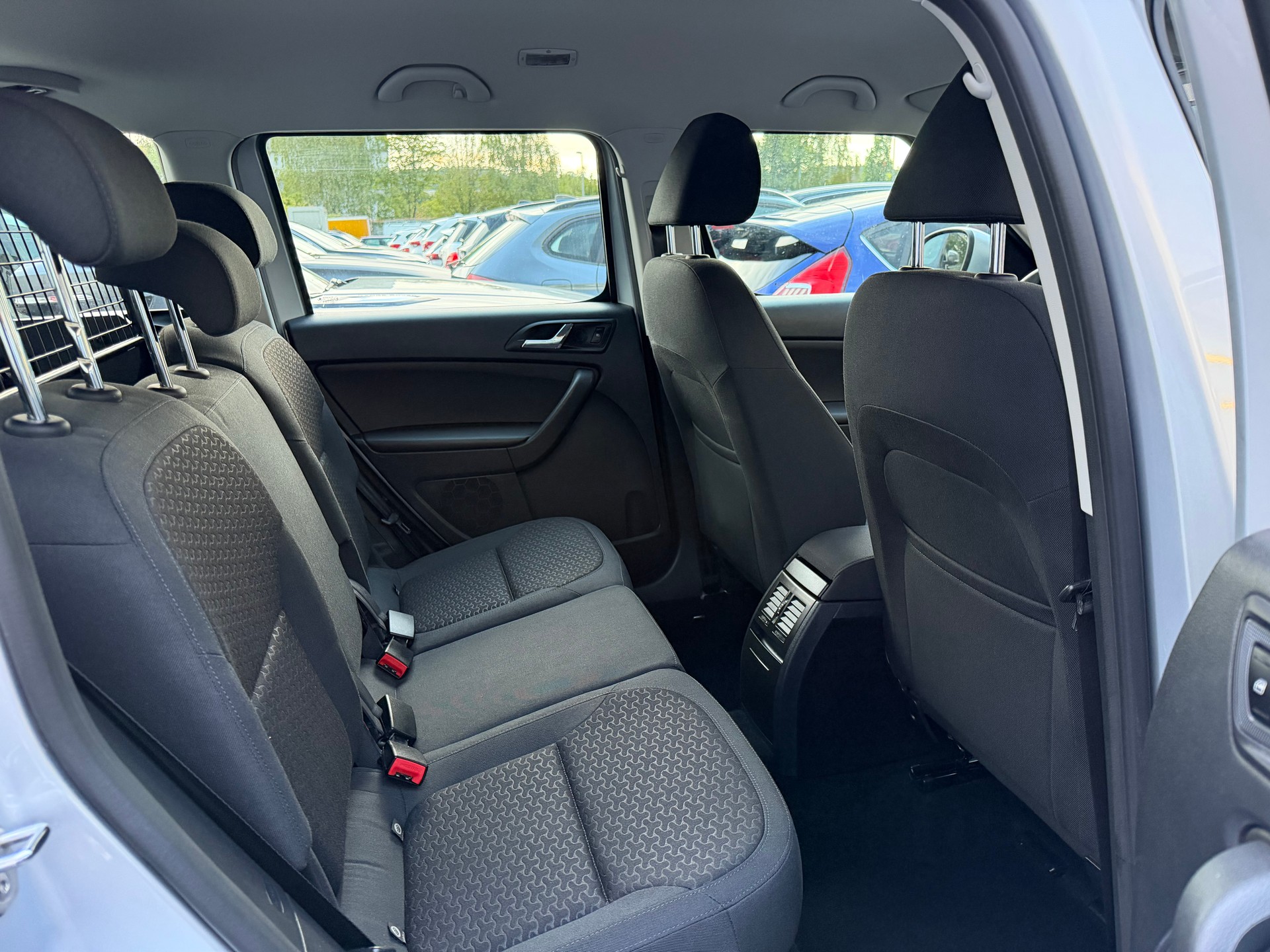SKODA Yeti 1.8 TSI Elegance** 4x4** DSG-image-26