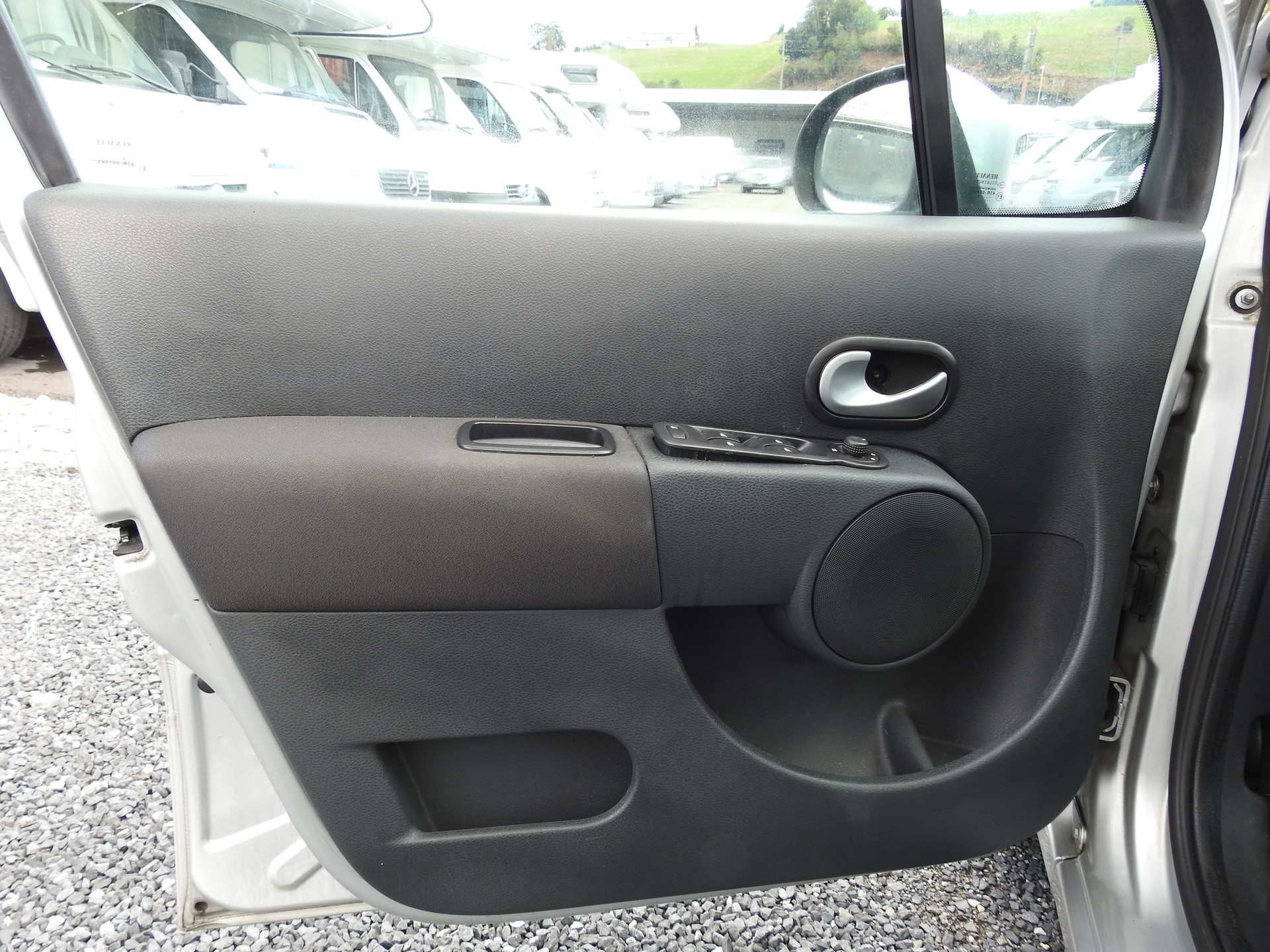 RENAULT Modus 1.2 16V T Yahoo-image-10