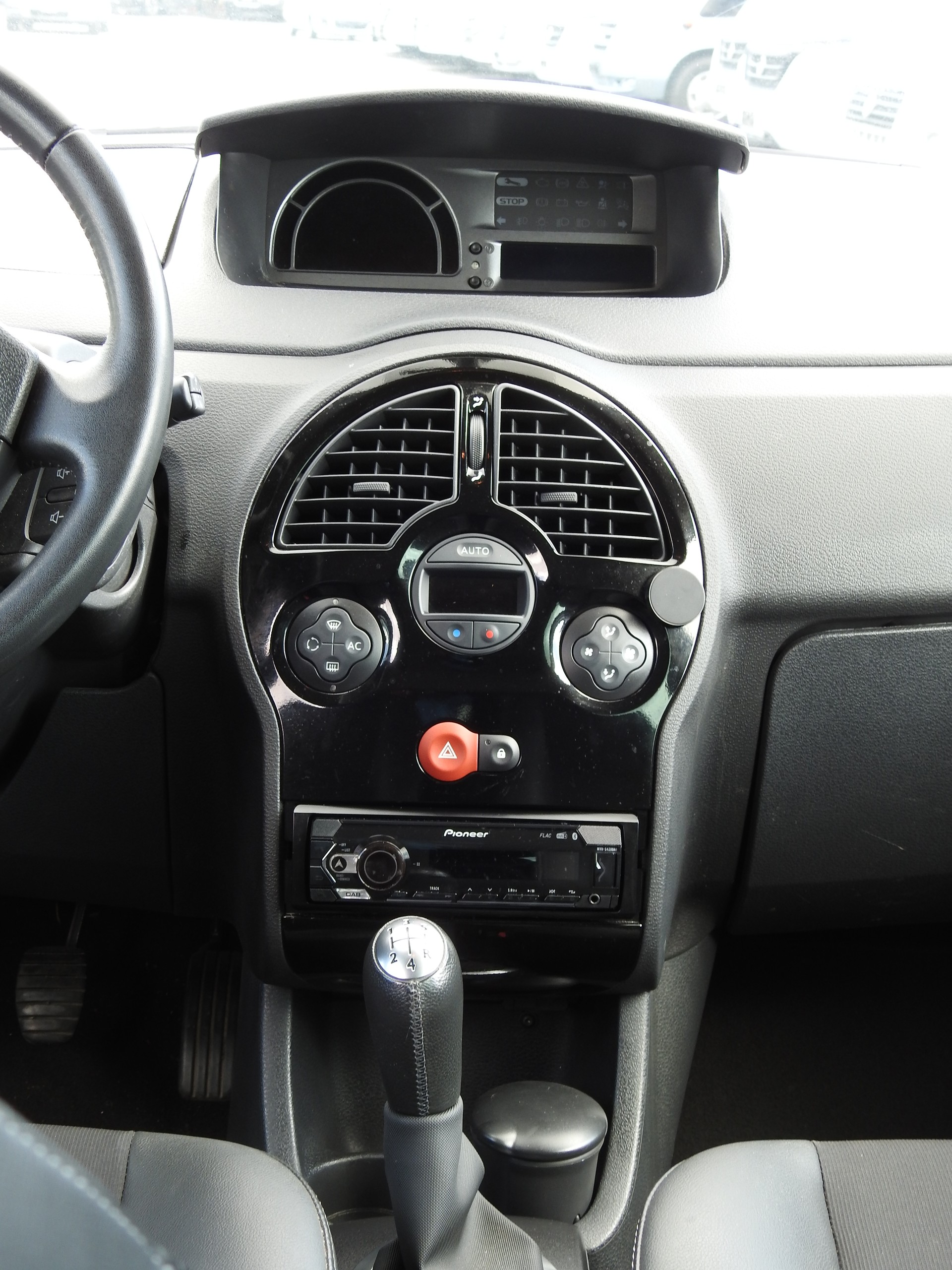 RENAULT Modus 1.2 16V T Yahoo-image-16