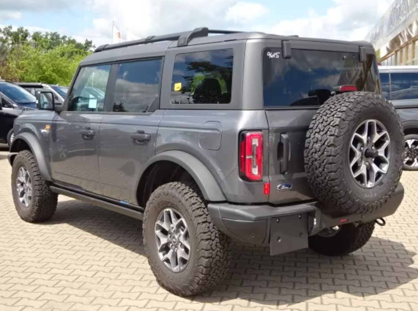 FORD Bronco 2.7 EcoB Badlands e-4WD-showroom-element-2