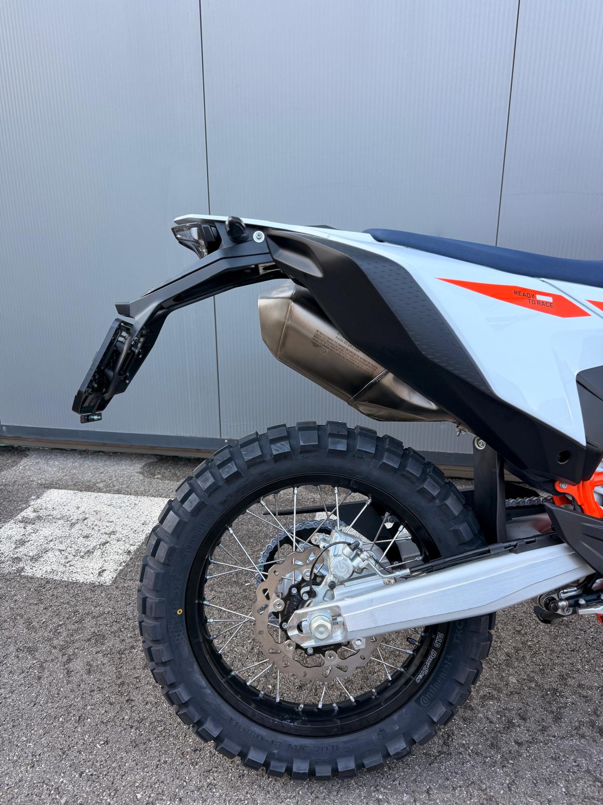 KTM 690 RALLY MY27-showroom-element-2