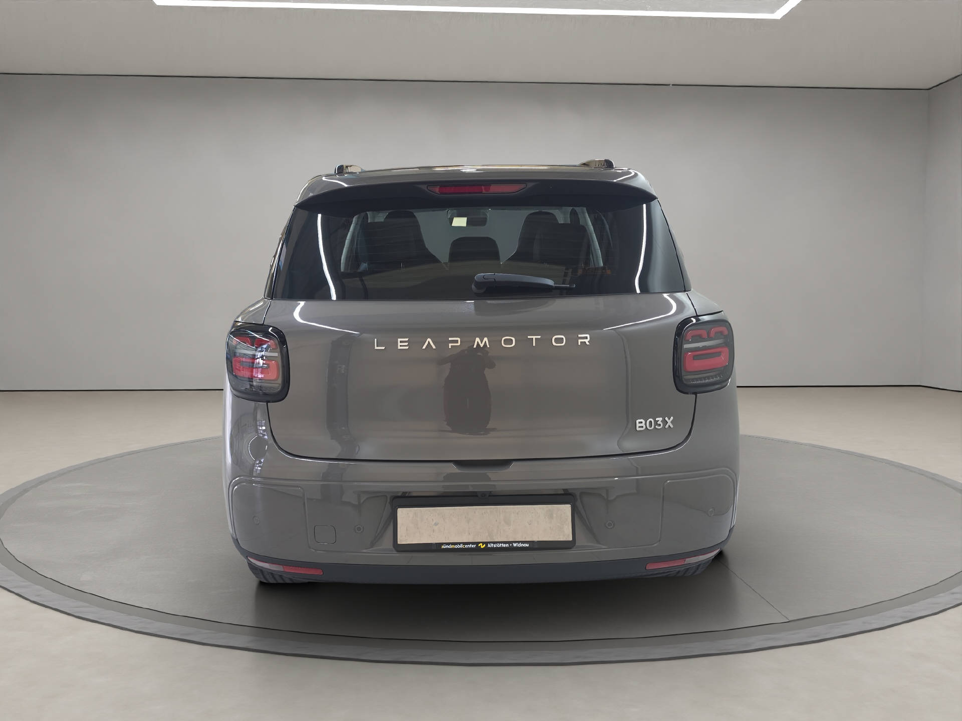 LEAPMOTOR B03X EV-image-2