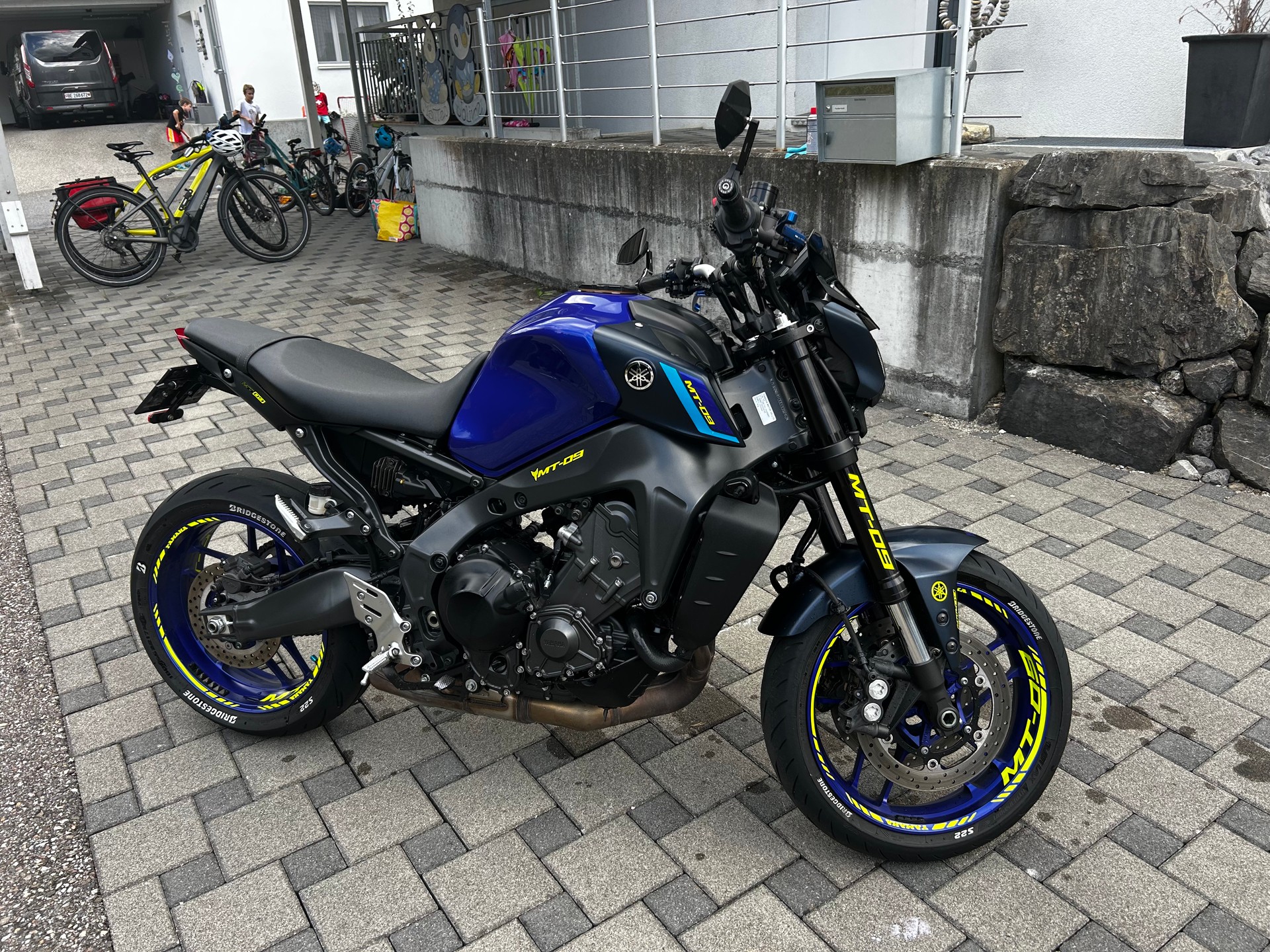 YAMAHA MT-09-image-1