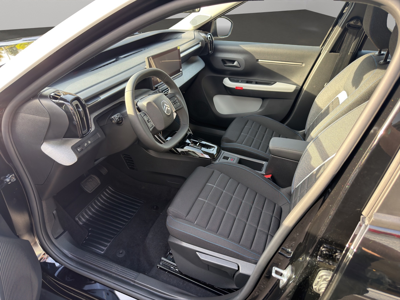 CITROEN C3 1.2 Hybrid Tonic+-showroom-element-3