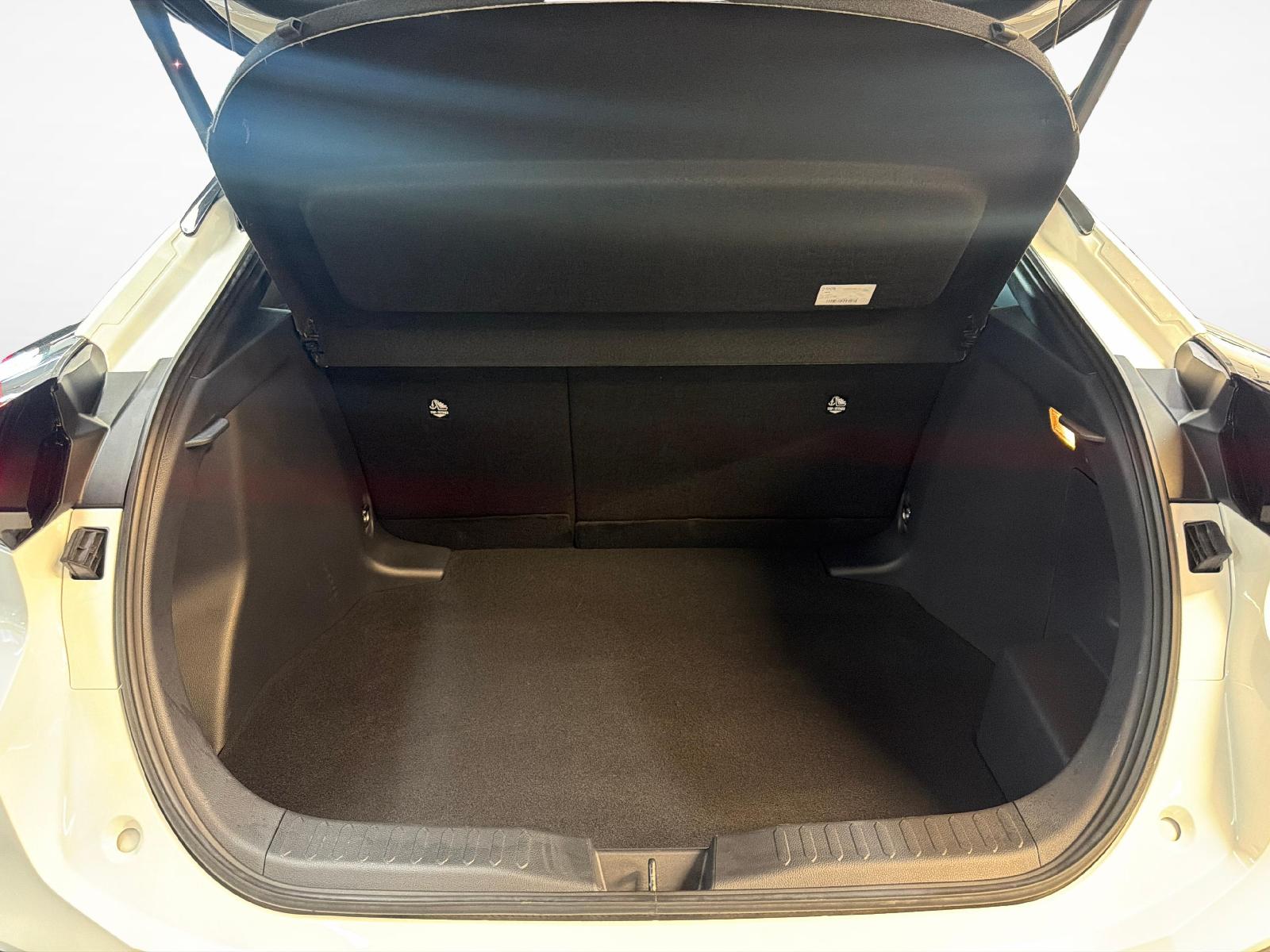 TOYOTA C-HR 2.0 HEV Trend 4x4-image-19
