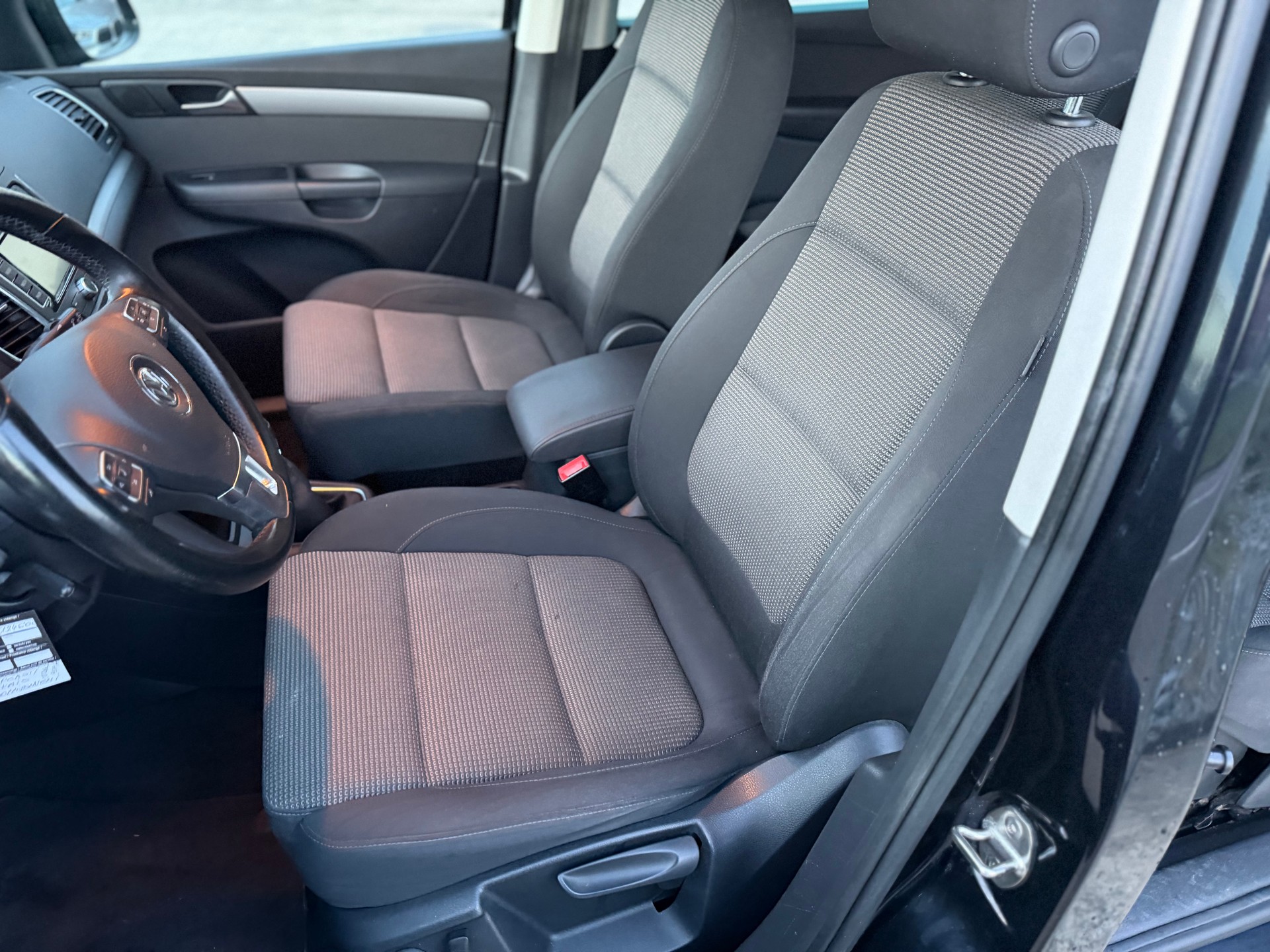 VW Sharan 2.0 TDI BMT Comfortline 4Motion-image-5