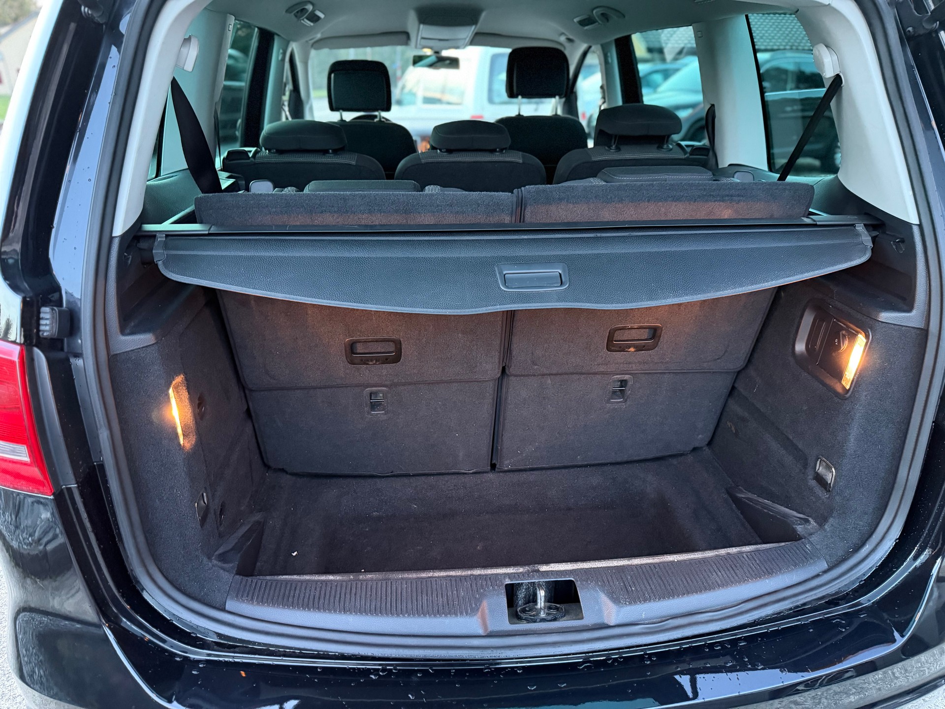 VW Sharan 2.0 TDI BMT Comfortline 4Motion-image-9