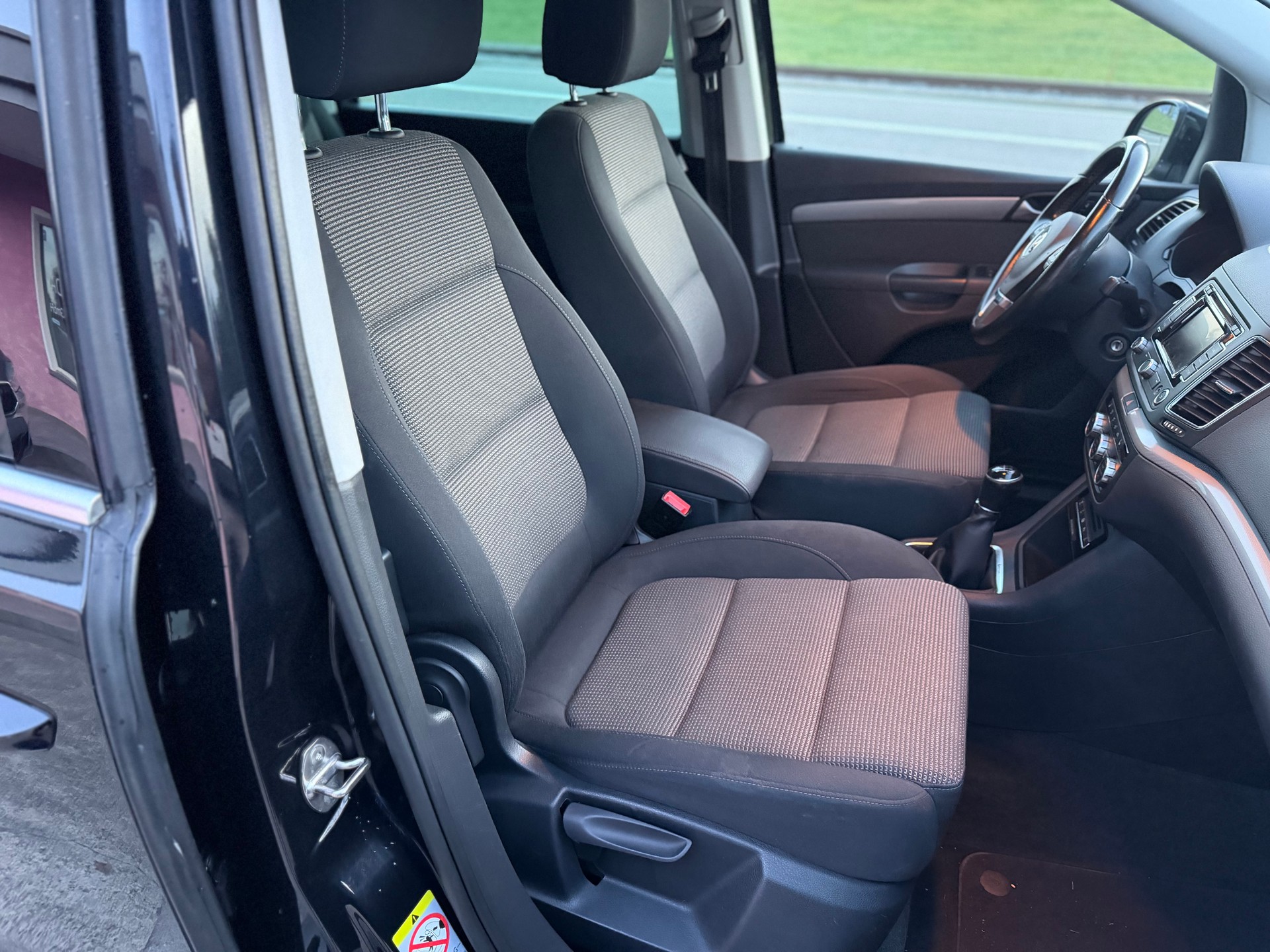 VW Sharan 2.0 TDI BMT Comfortline 4Motion-image-6