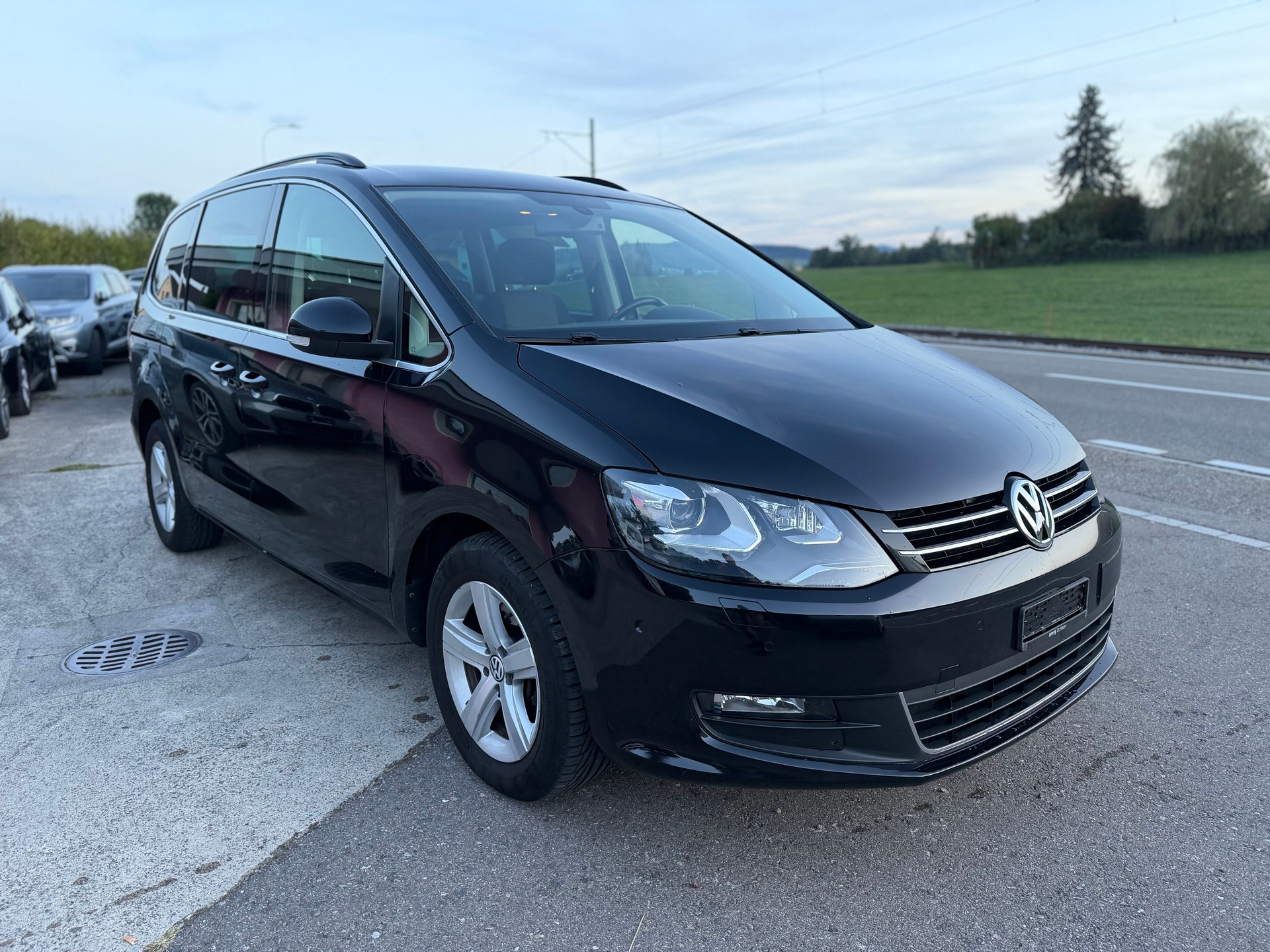 VW Sharan 2.0 TDI BMT Comfortline 4Motion-image-1