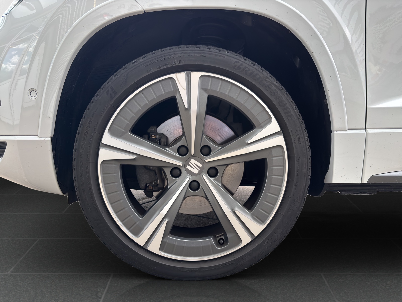 SEAT Ateca 2.0 TSI FR 4Drive DSG mit AHK & Fahrerassistenzpaket-image-11