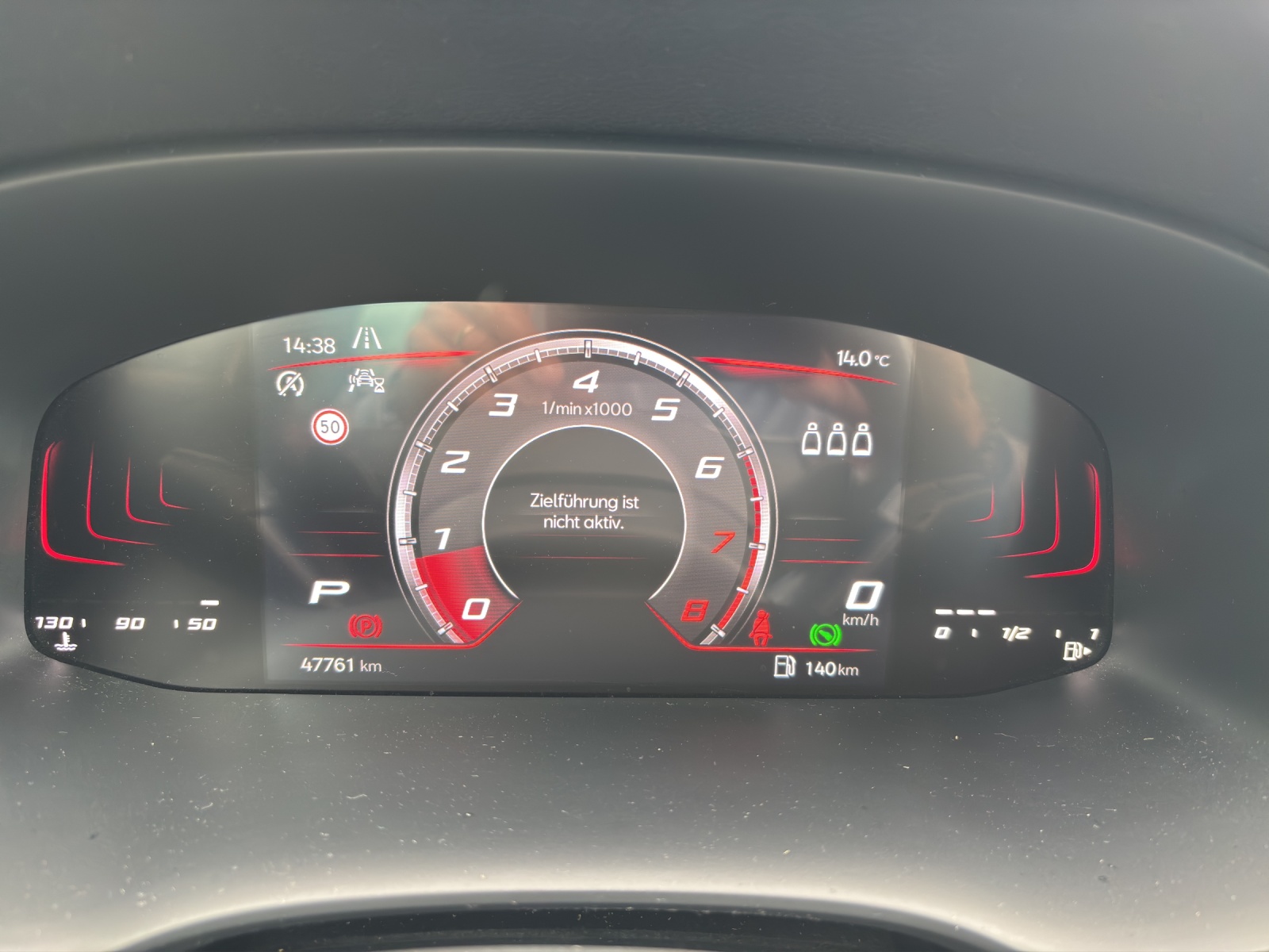 SEAT Ateca 2.0 TSI FR 4Drive DSG mit AHK & Fahrerassistenzpaket-image-16