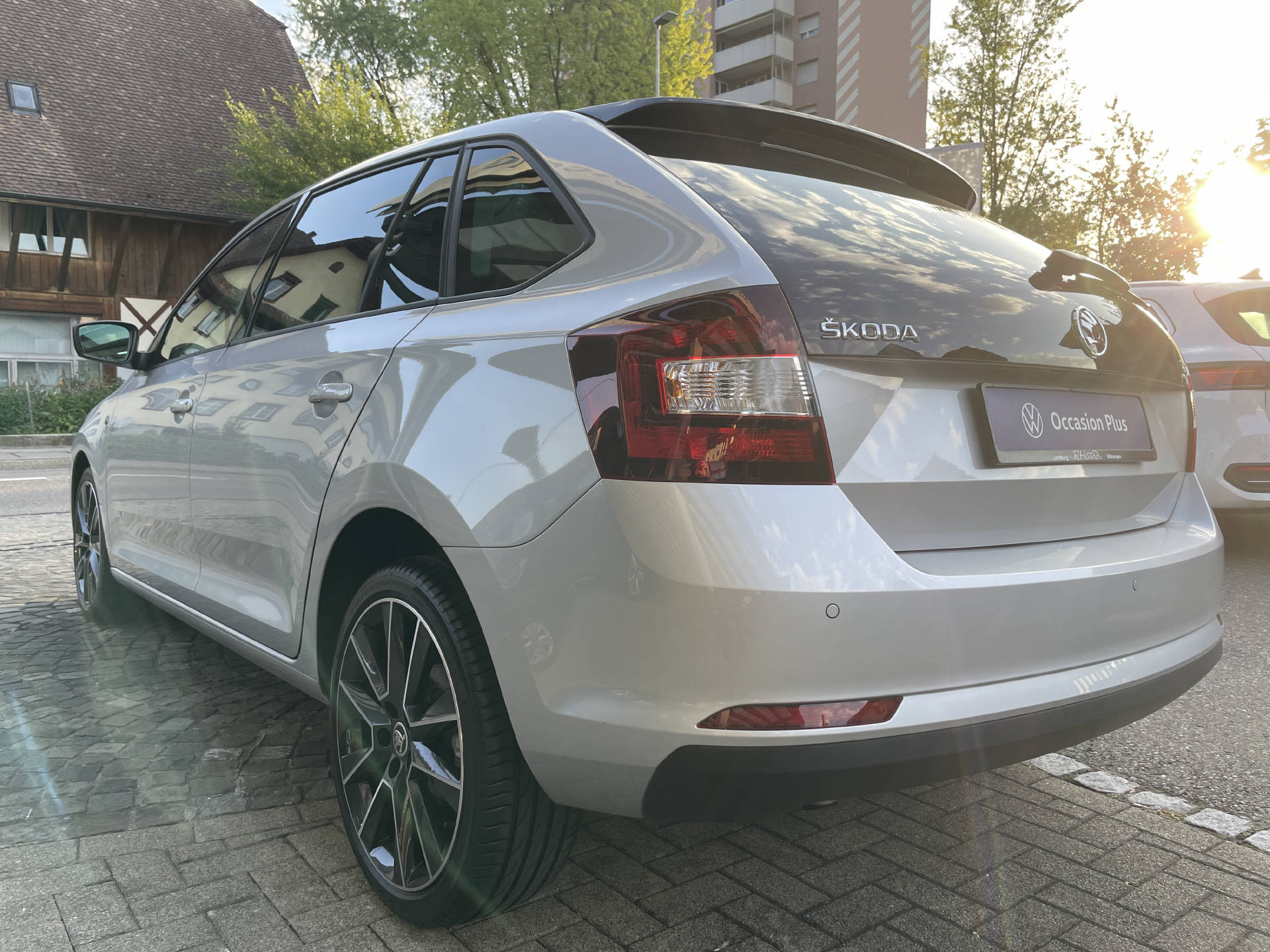 SKODA Rapid Spaceback 1.4 TSI Elegance DSG-showroom-element-3