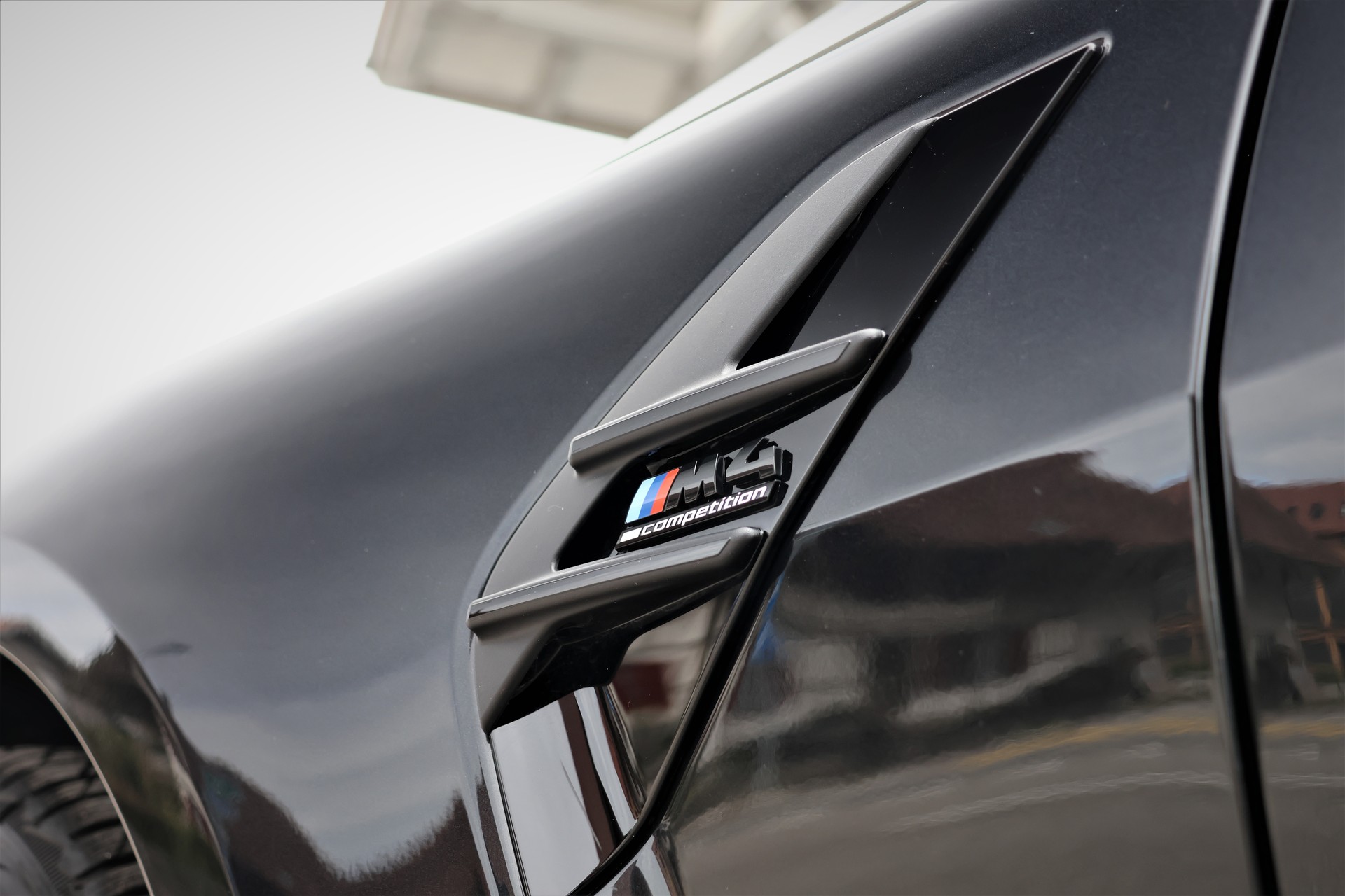 BMW M4 Coupé Competition M xDrive (CH)-image-8