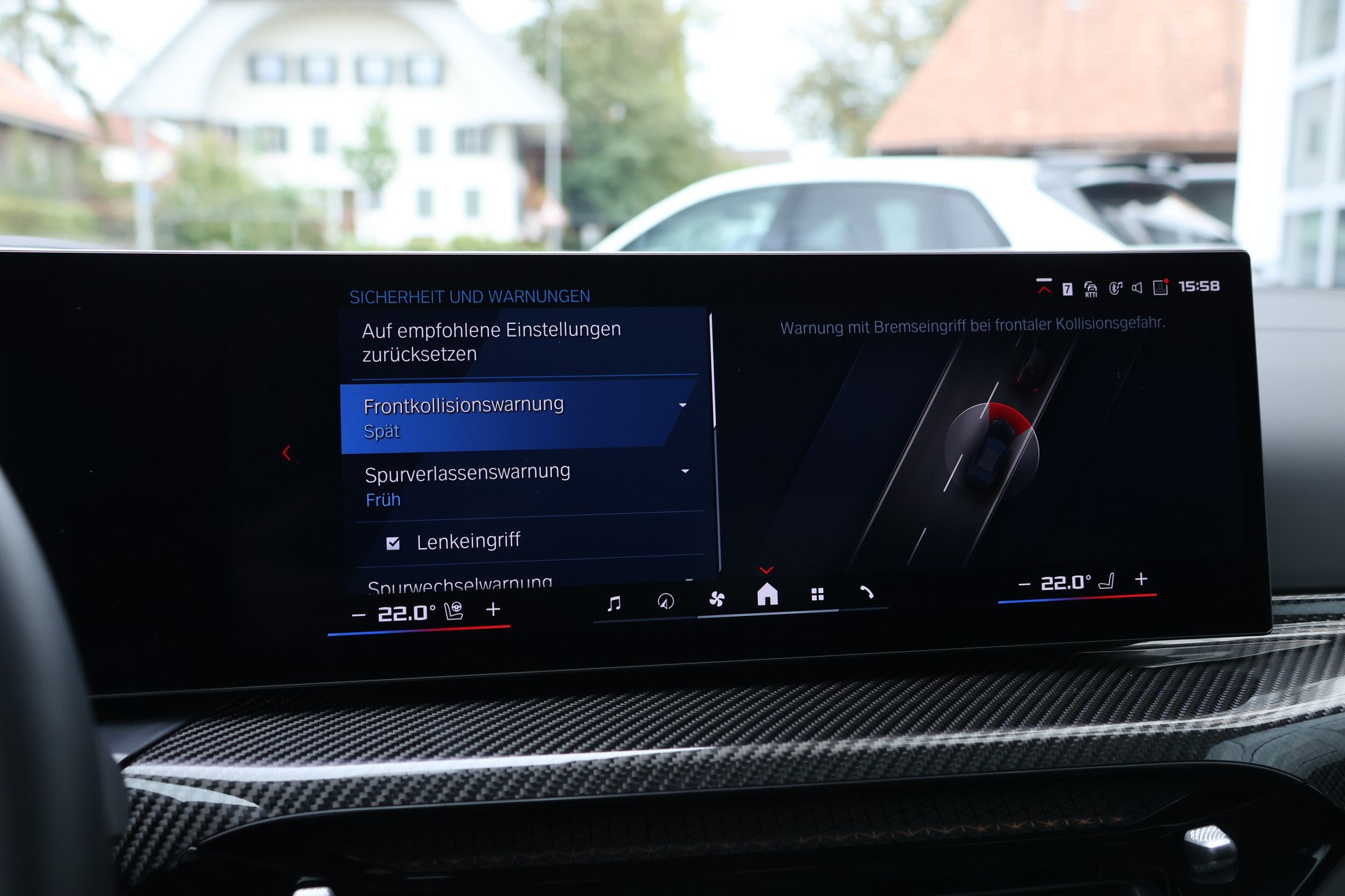 BMW M4 Coupé Competition M xDrive (CH)-image-26