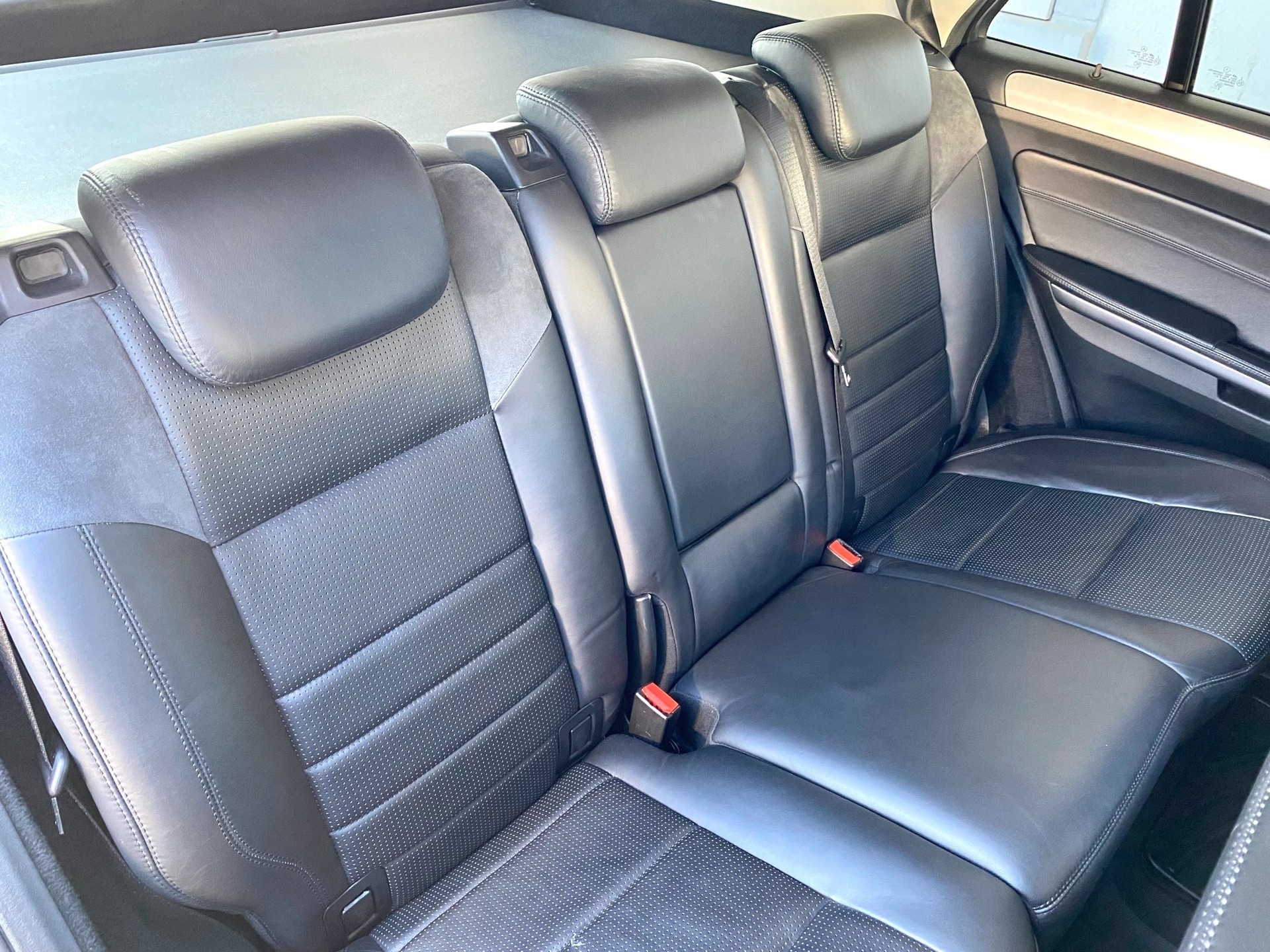 MERCEDES-BENZ ML 63 AMG 4Matic 7G-Tronic-image-17