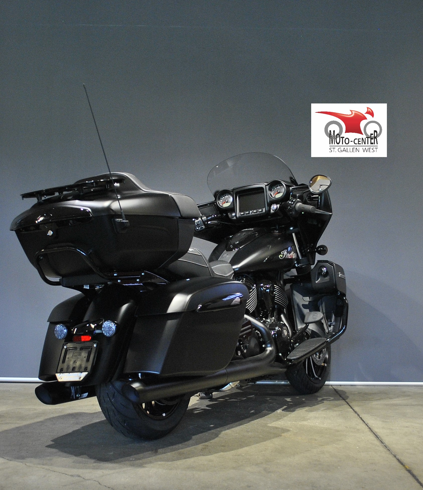 INDIAN Roadmaster Dark Horse-image-4