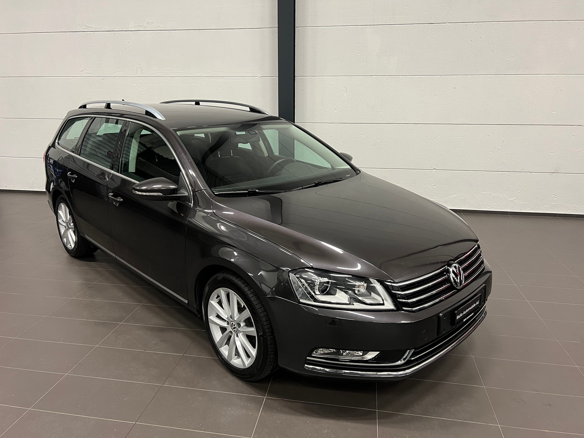 VW Passat Variant 1.8 TSI Highline DSG-showroom-element-1