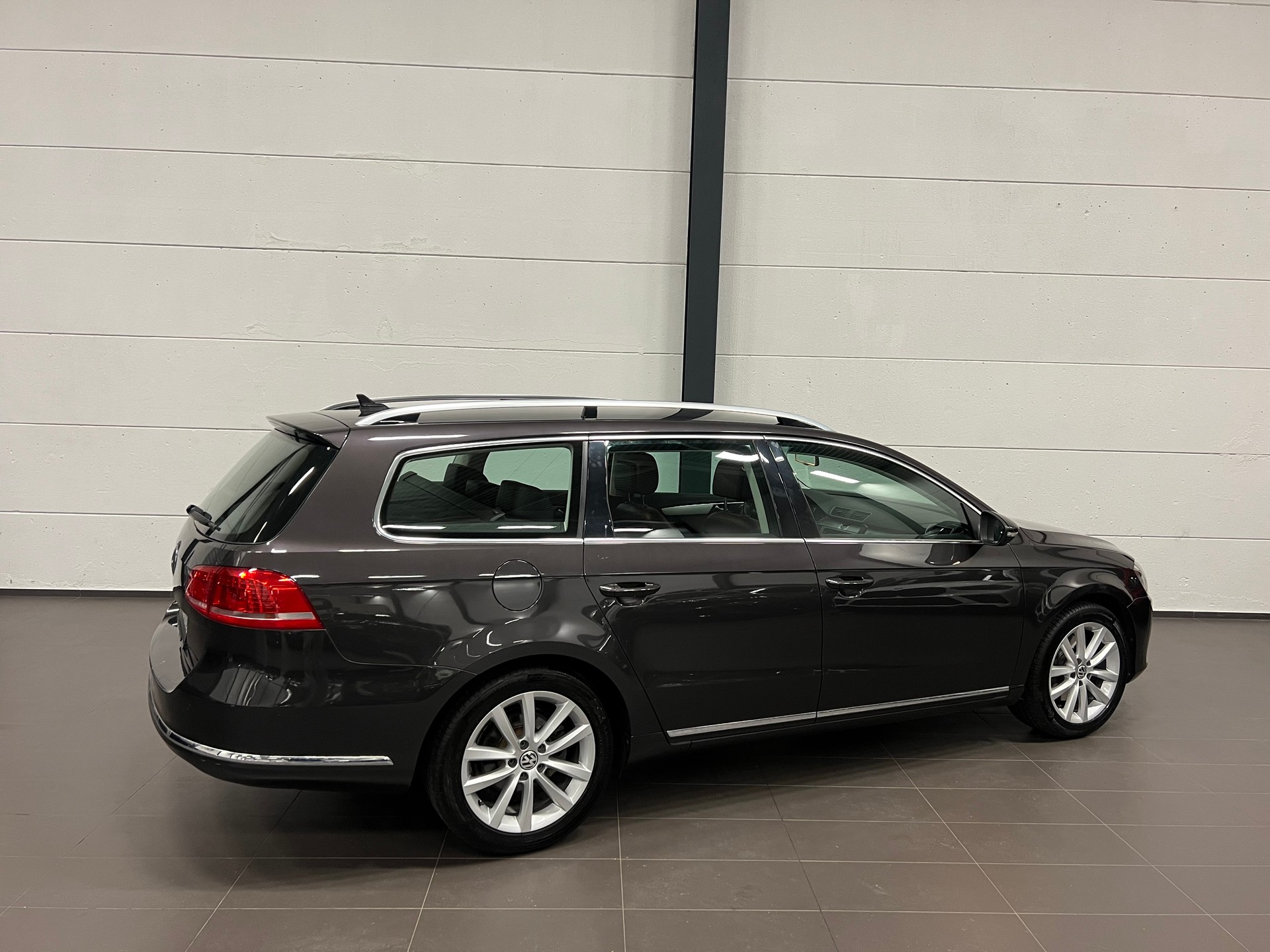 VW Passat Variant 1.8 TSI Highline DSG-image-13