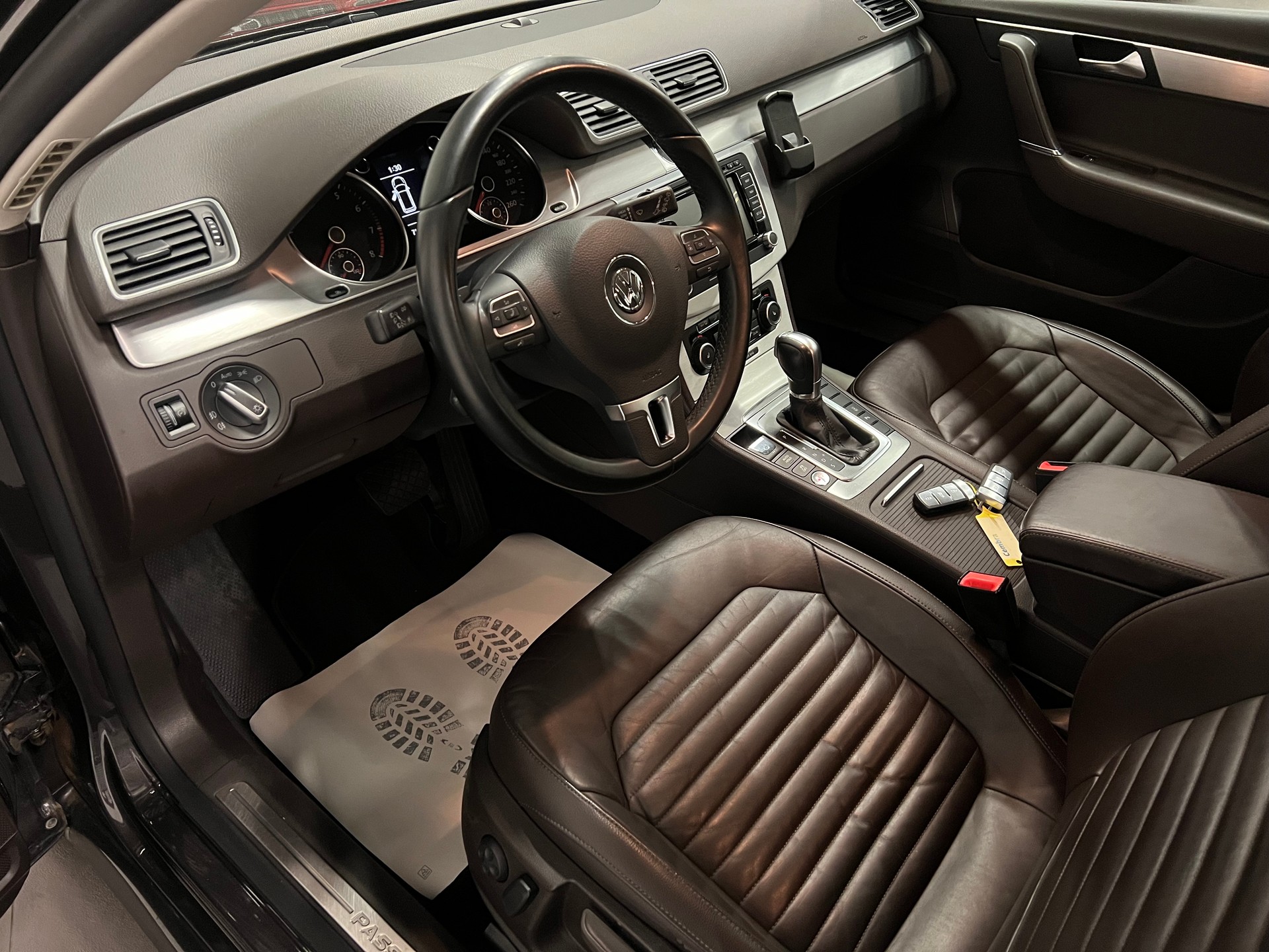 VW Passat Variant 1.8 TSI Highline DSG-image-16