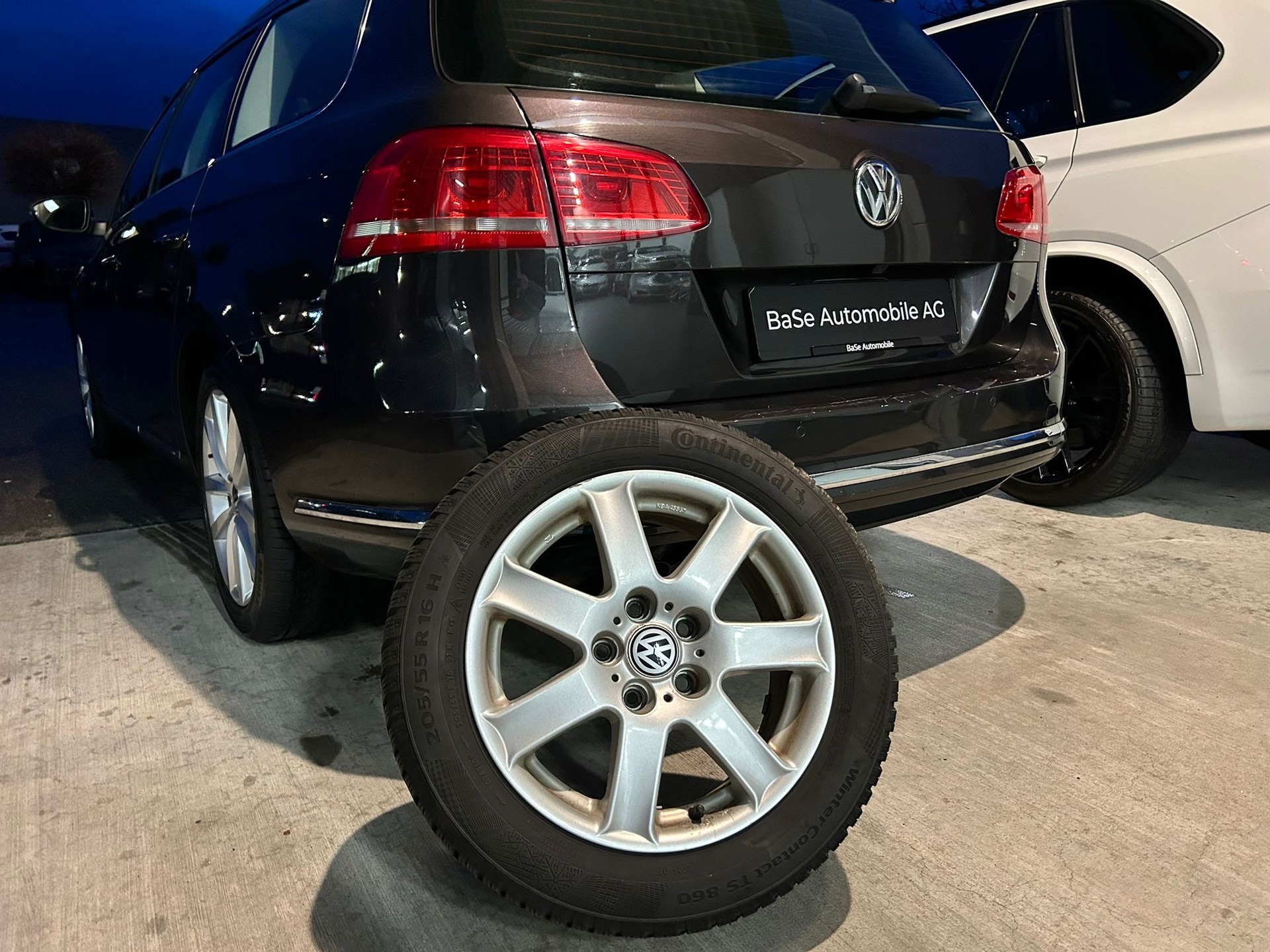 VW Passat Variant 1.8 TSI Highline DSG-image-30