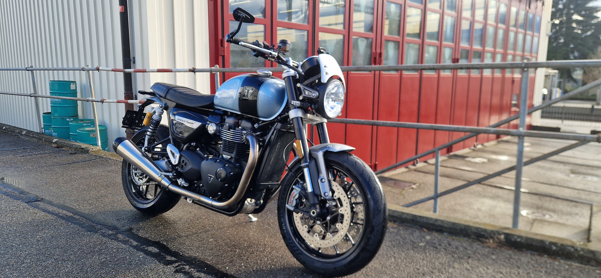 TRIUMPH Speed Twin 1200 Breitling Edition-showroom-element-1