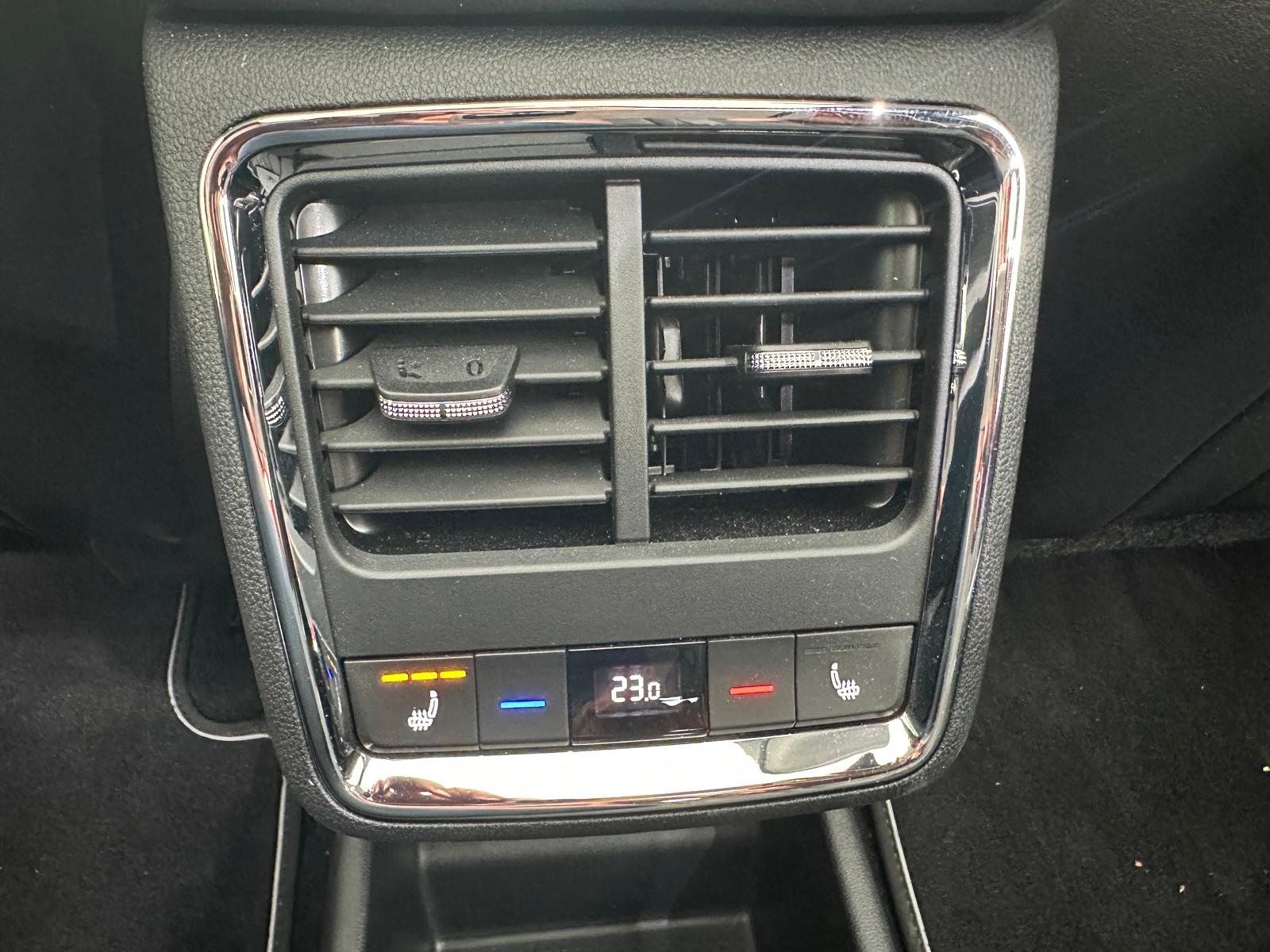 SKODA Enyaq Coupé RS iV 80 4x4-image-23