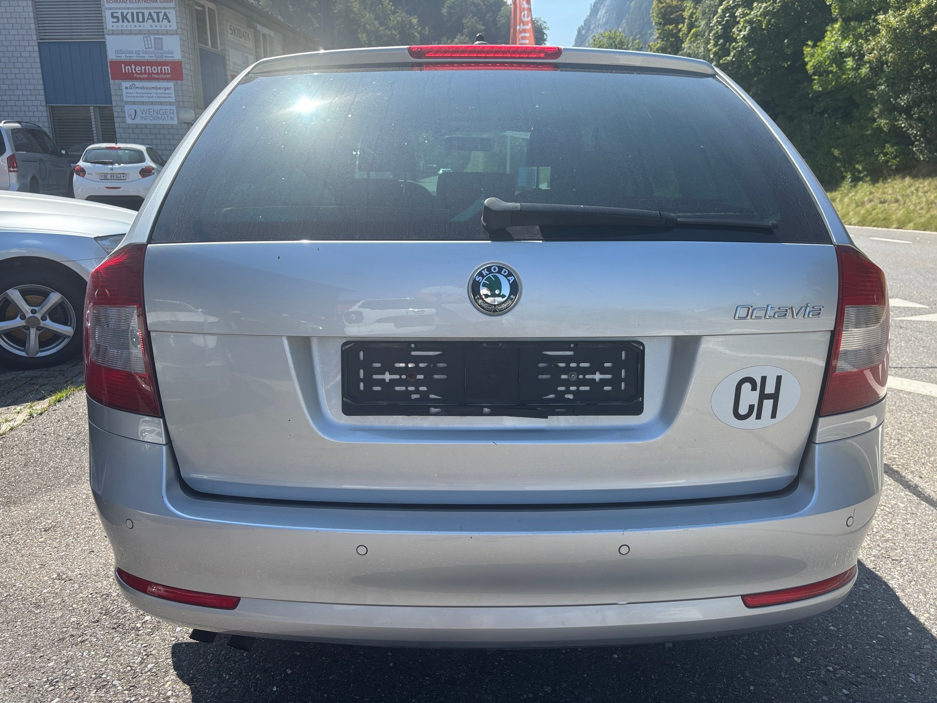 SKODA Octavia Combi 2.0 TDI Ambition 4x4 DSG-image-7