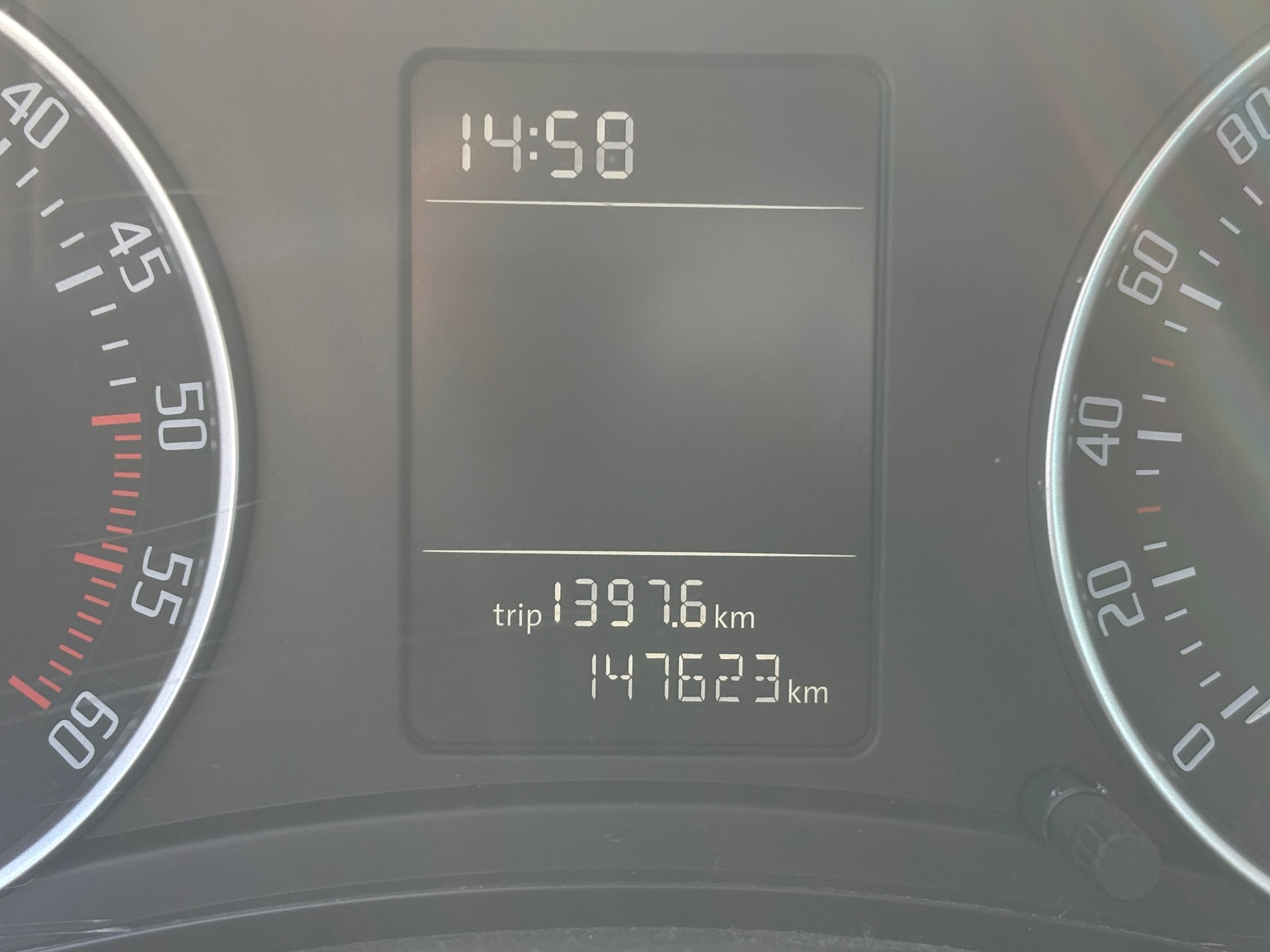 SKODA Octavia Combi 2.0 TDI Ambition 4x4 DSG-image-10