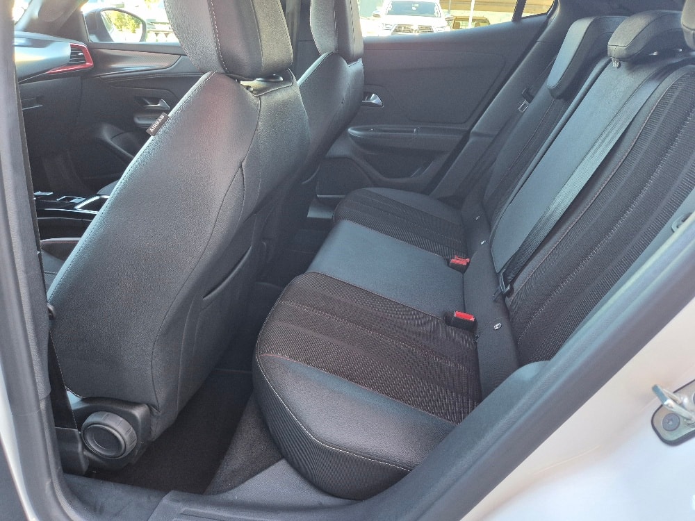OPEL Mokka 1.2 Direct Injection Turbo GS Aut.-image-17