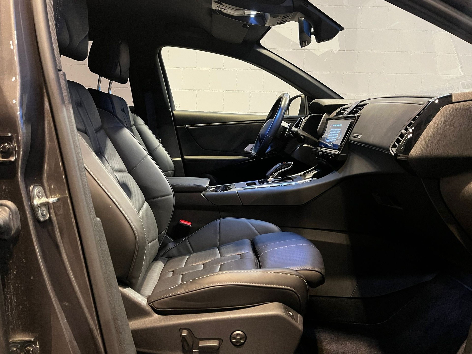 DS AUTOMOBILES DS 7 Crossback E-Tense 300 4x4 Bastille+-image-16