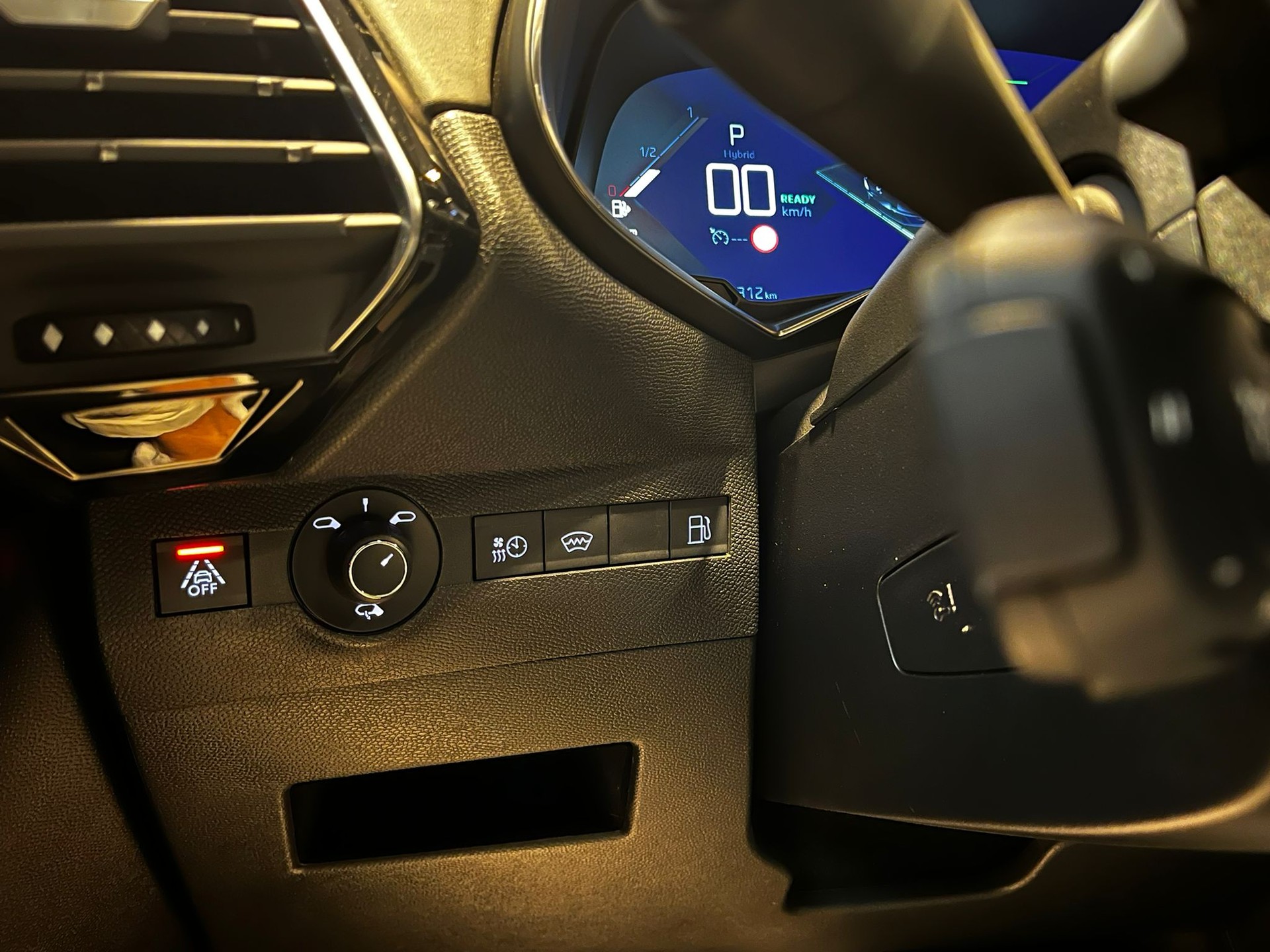DS AUTOMOBILES DS 7 Crossback E-Tense 300 4x4 Bastille+-image-21