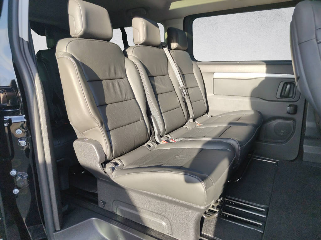 PEUGEOT Traveller Long 2.0 BlueHDi 180 Business VIP S/S-image-12