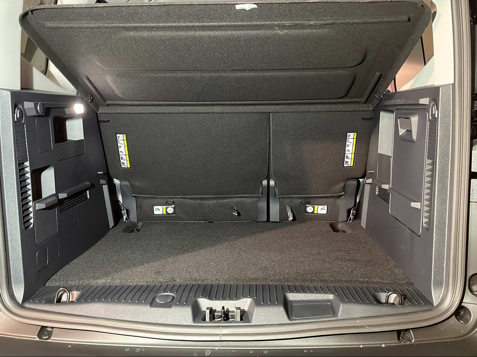 FORD Tourneo Courier 1.0 EcoBoost Titanium-image-12
