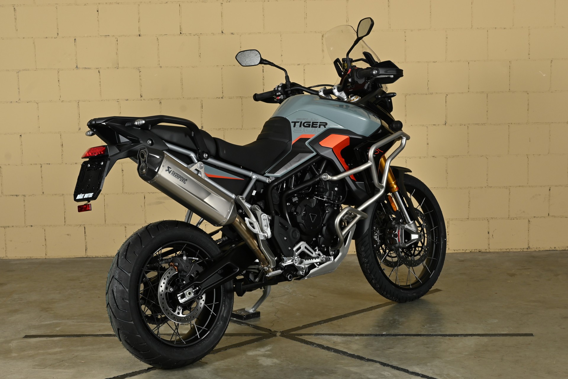 TRIUMPH 900 Rally Pro Desert Edition-image-5